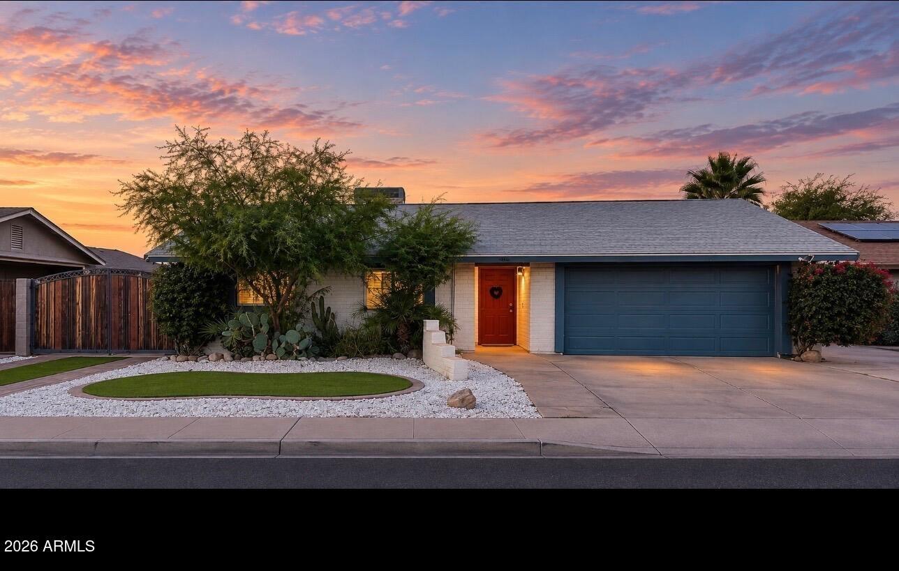E Inverness Ave, Mesa, AZ 85204
