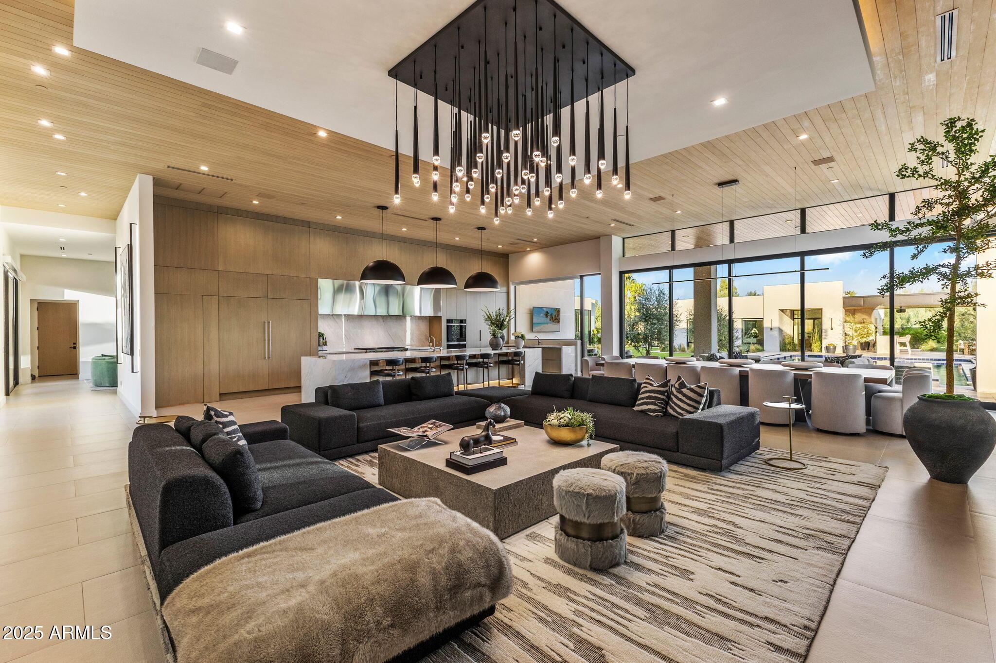 E Via Buena Vis, Paradise Valley, AZ 85253