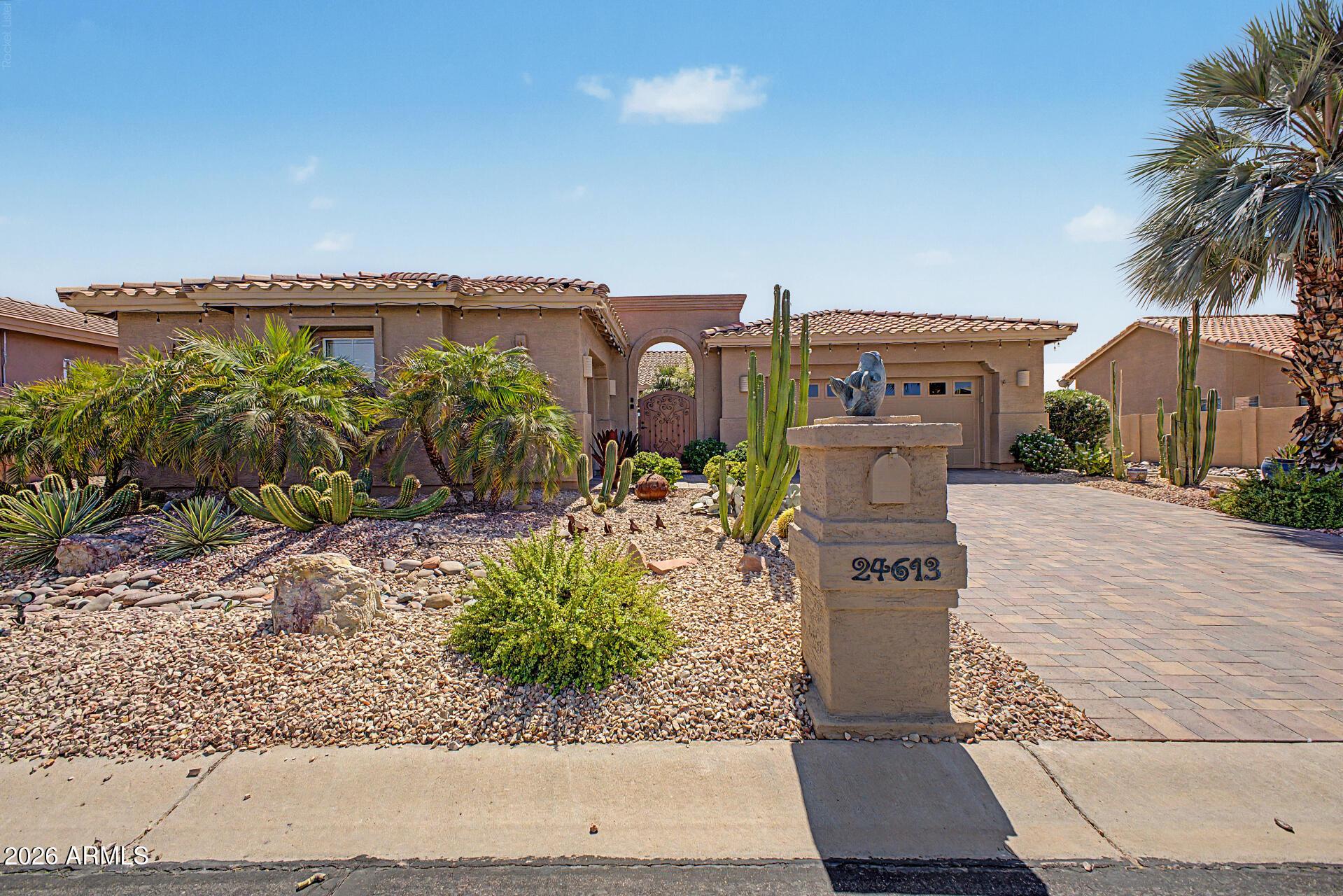 S Lakeway Cir Se, Sun Lakes, AZ 85248
