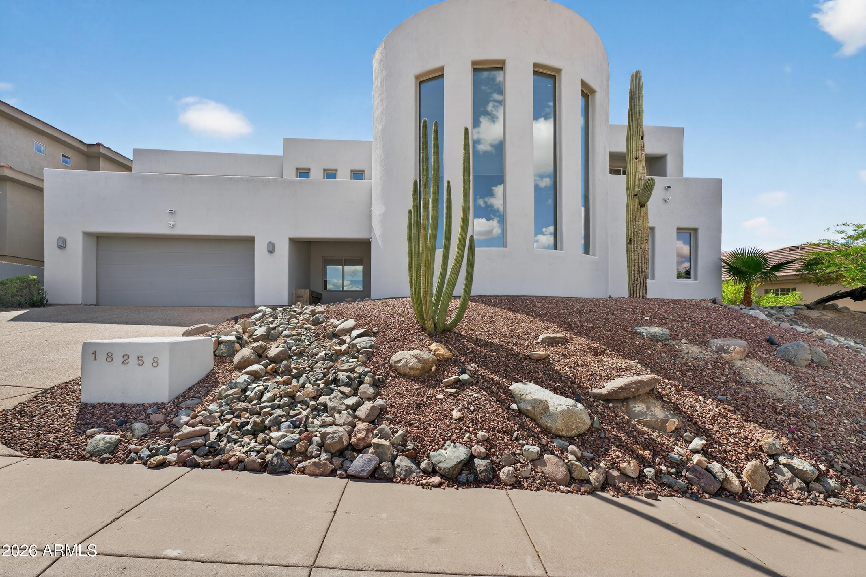 N 15th Pl, Phoenix, AZ 85022