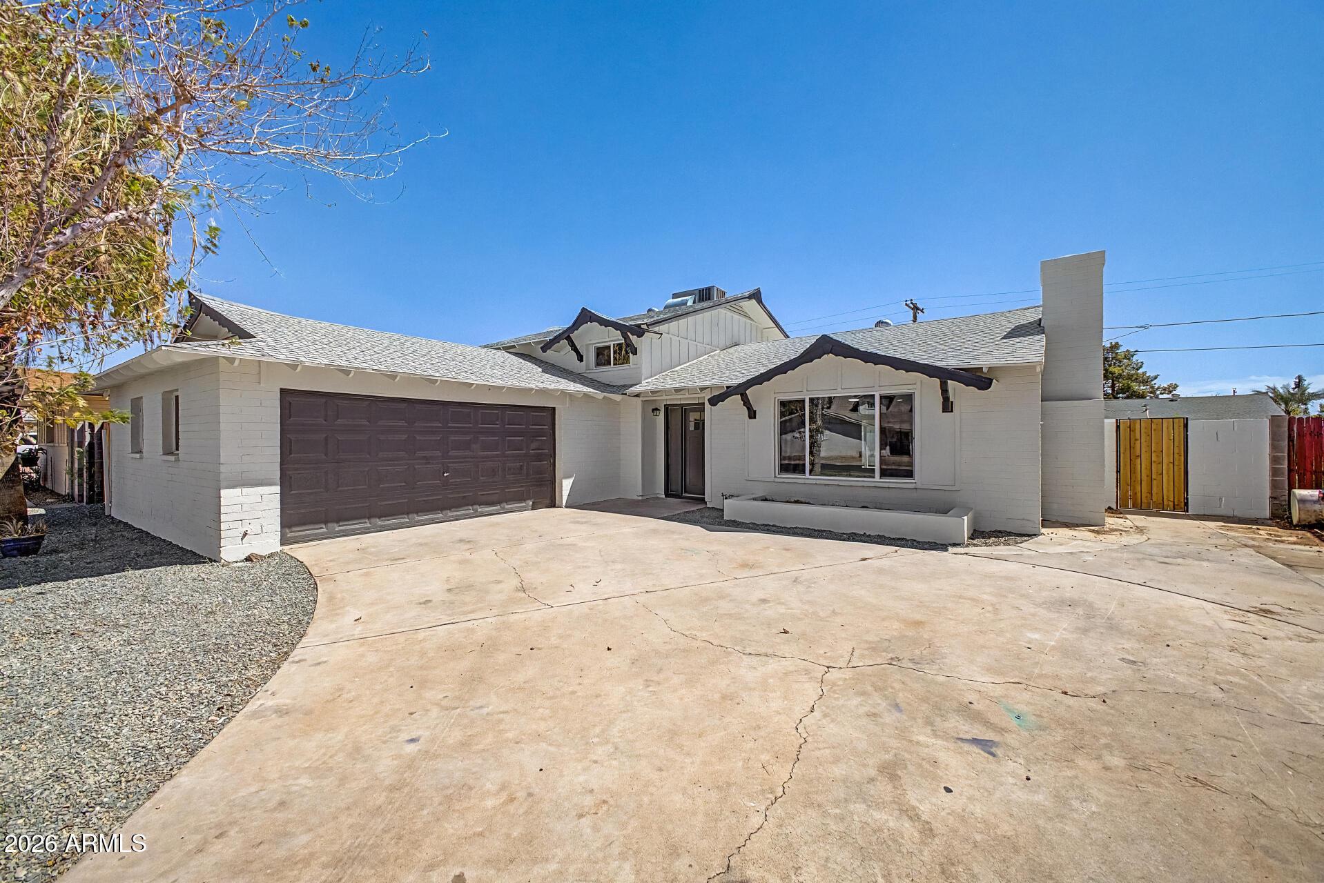 W Berridge Ln, Glendale, AZ 85301