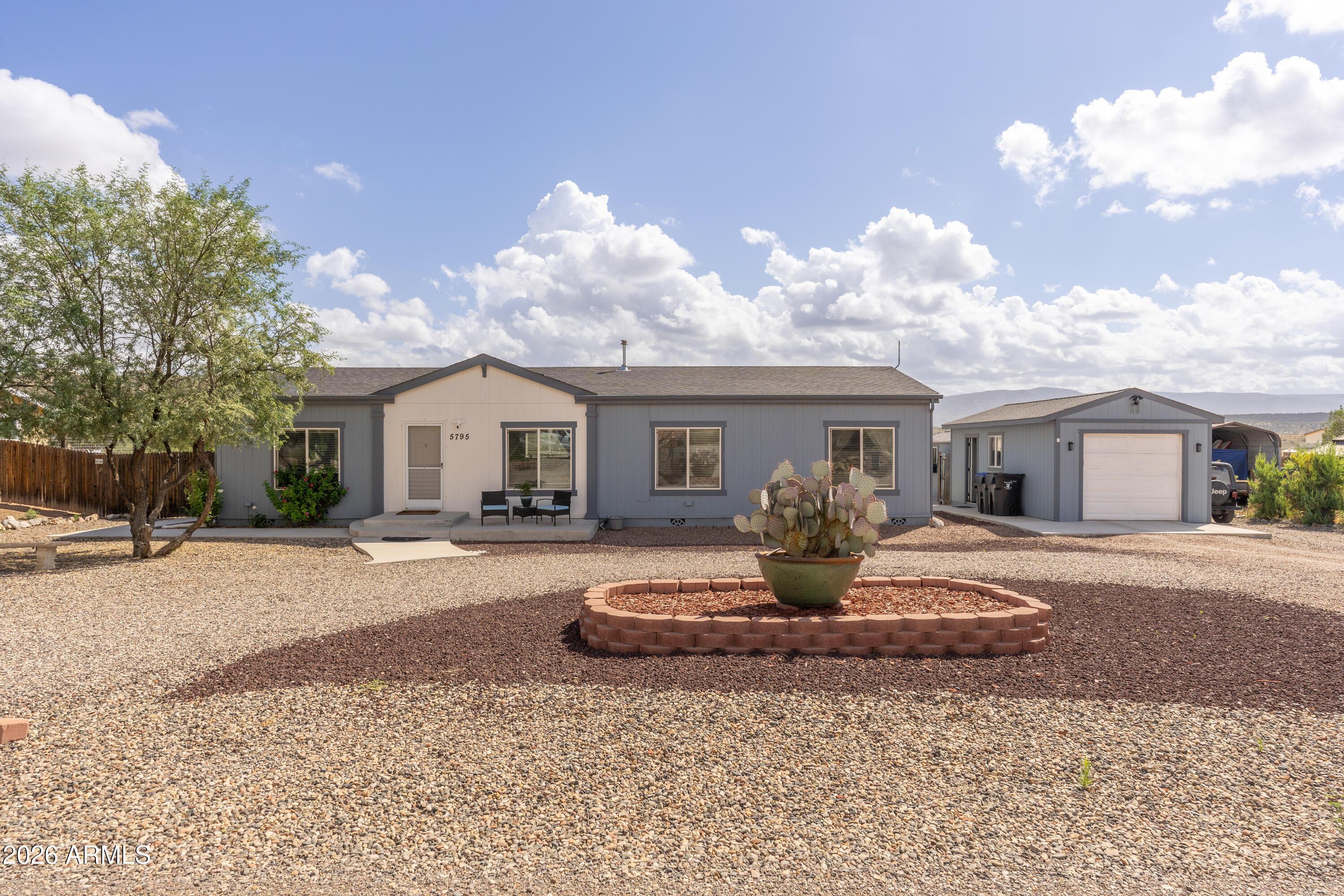 N Brittney Ln, Rimrock, AZ 86335