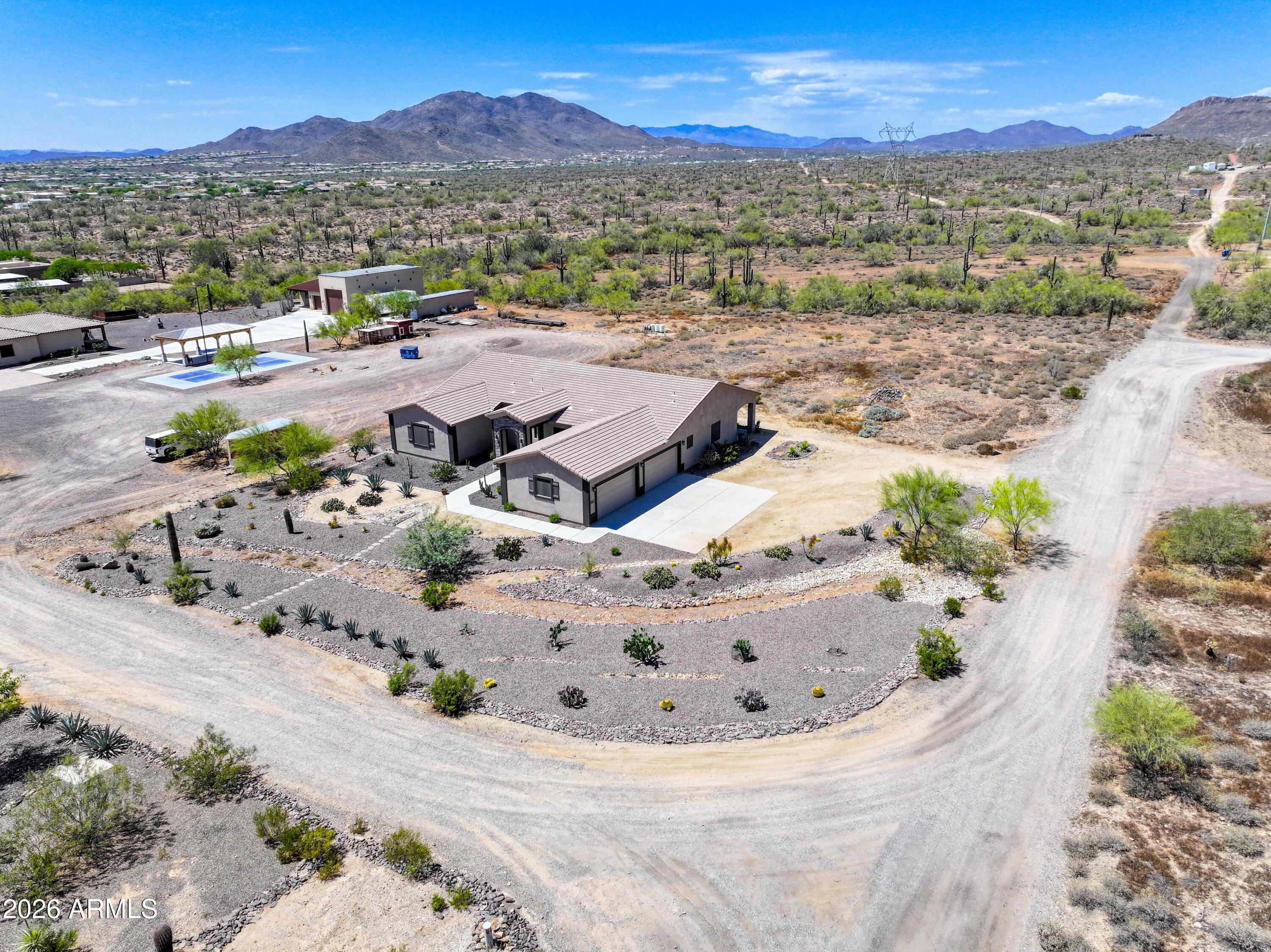 N 7th St, Phoenix, AZ 85086