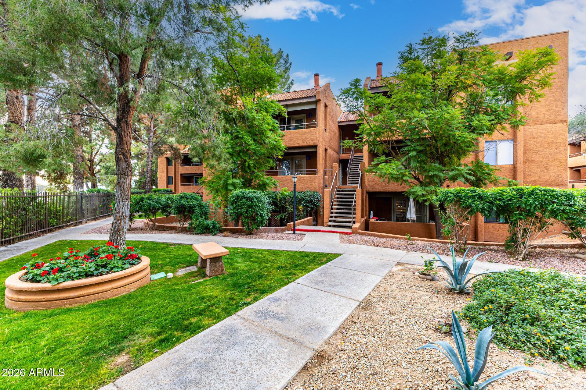 E Paradise Village Pkwy N, Phoenix, AZ 85032