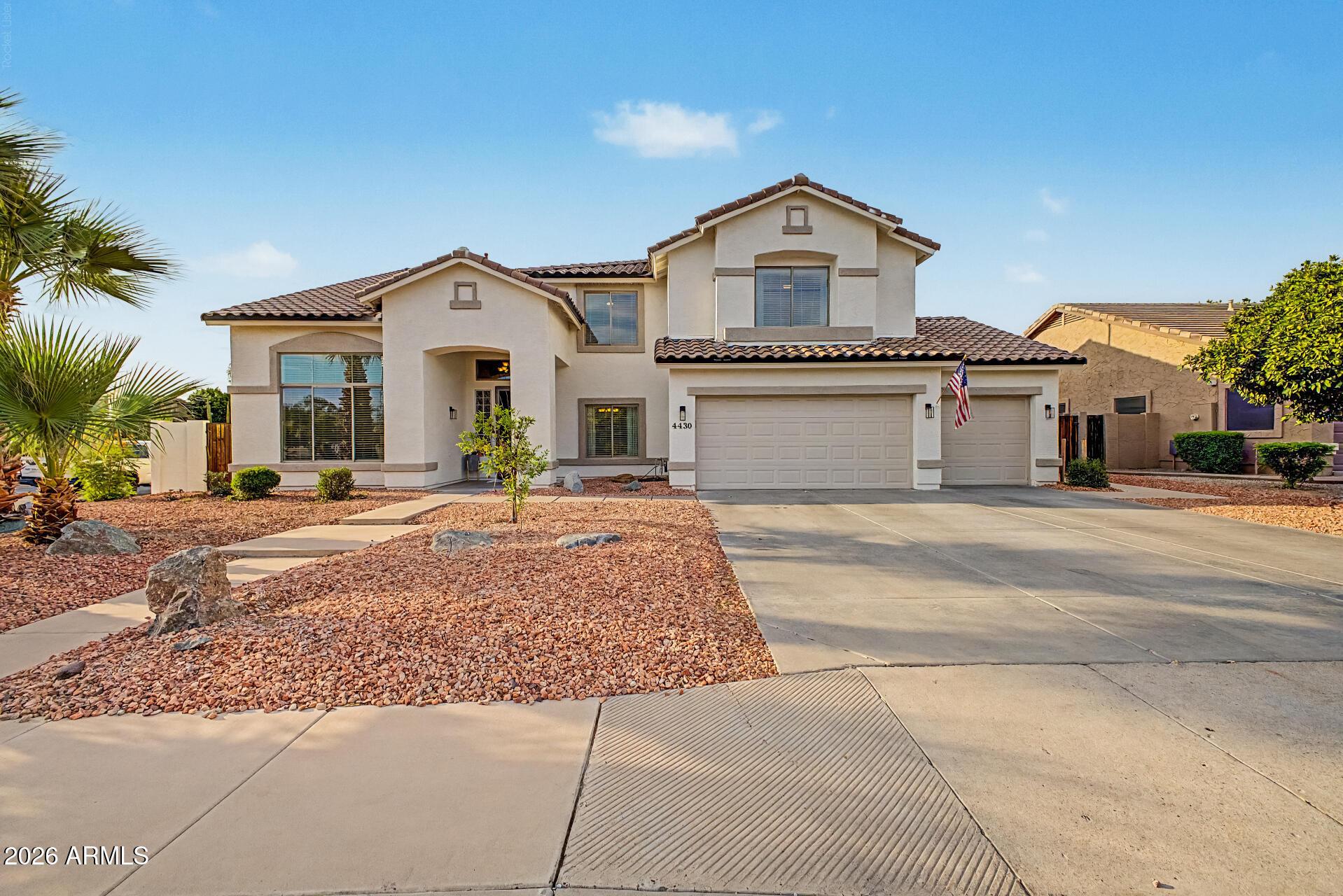 E Des Moines St, Mesa, AZ 85205