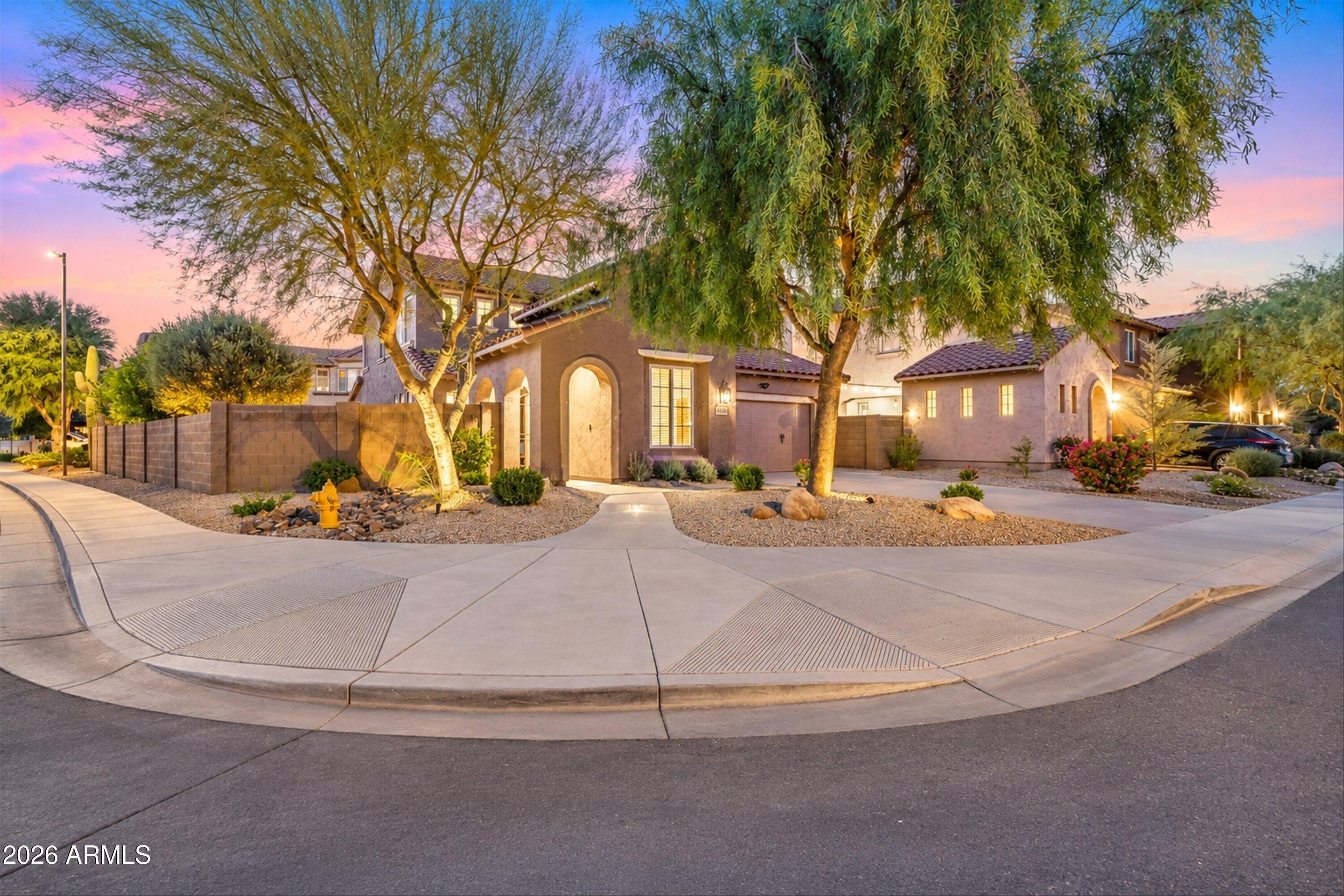 N 39th Pl, Phoenix, AZ 85050