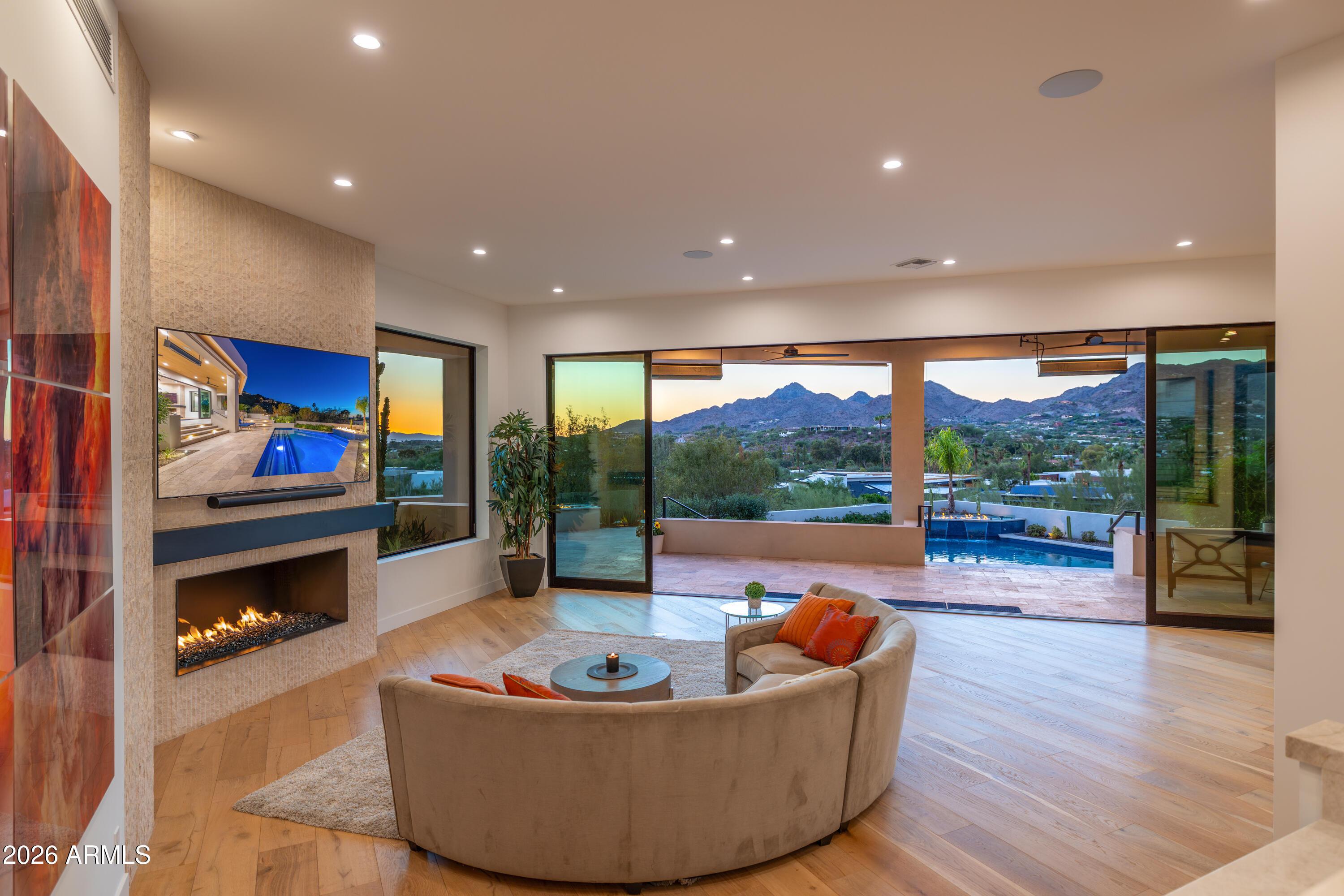 N Echo Canyon Dr, Phoenix, AZ 85018