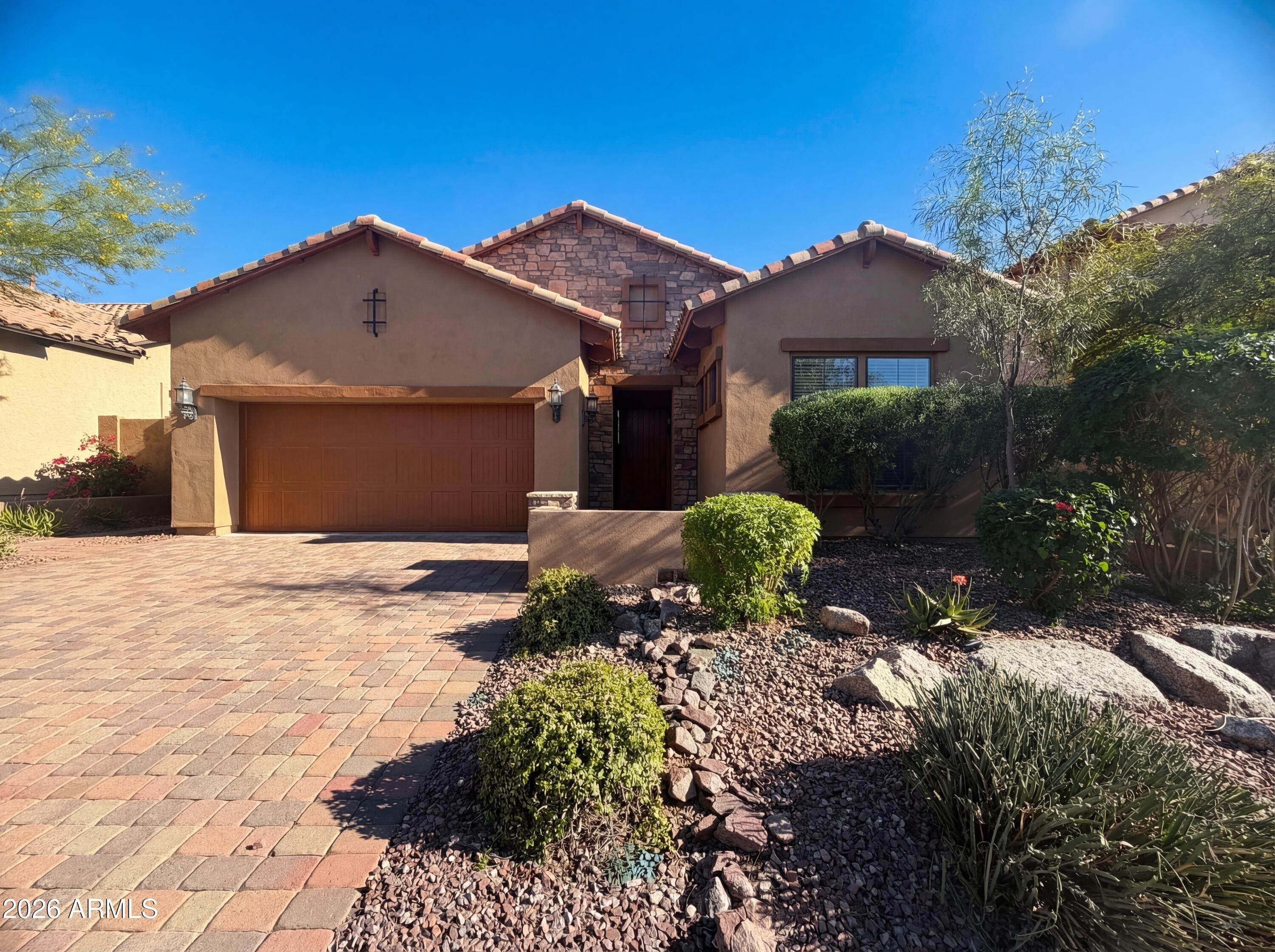 E Portia St, Mesa, AZ 85207