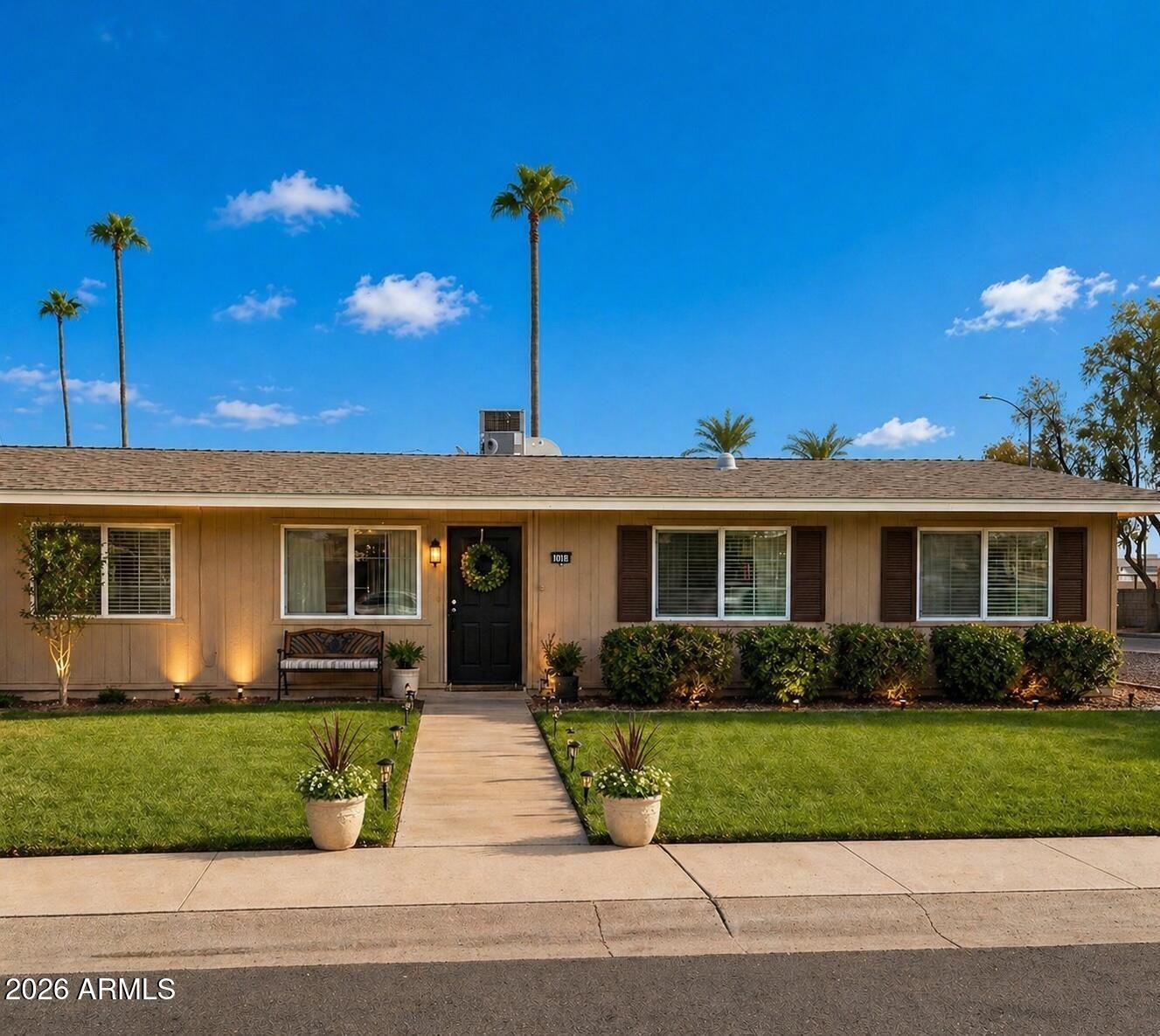 W Santa Fe Dr, Sun City, AZ 85351