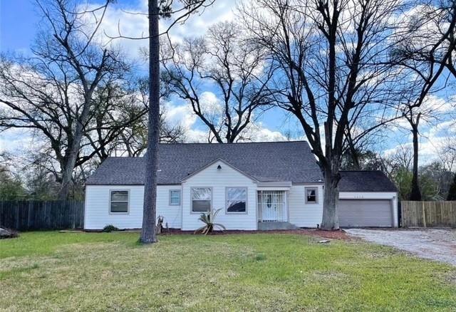 Sims Dr, Houston, TX 77061