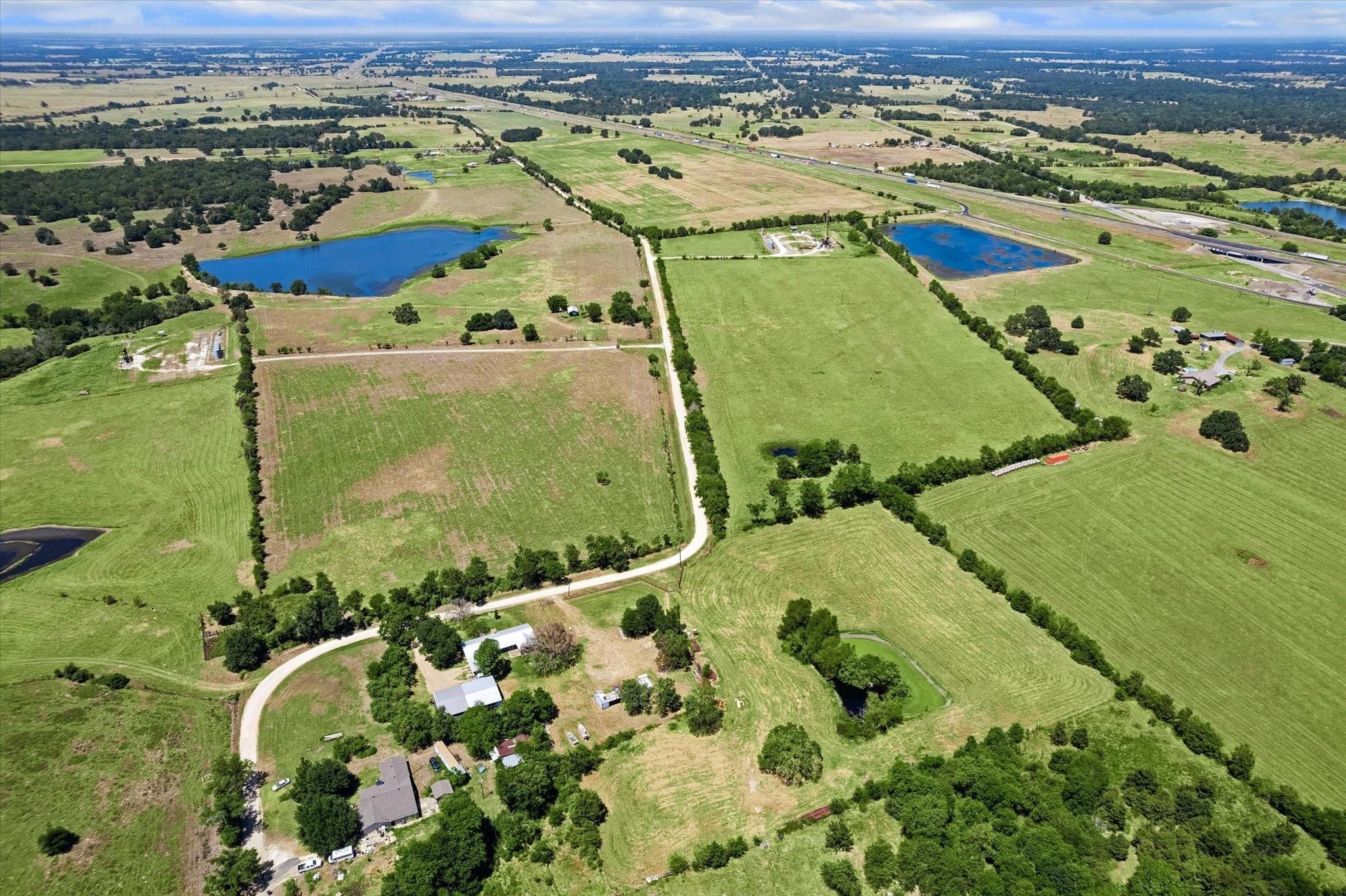 Greenbriar Rd, Madisonville, TX 77864