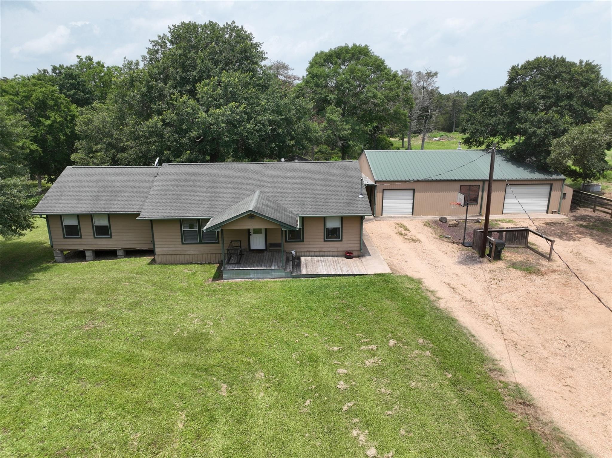 Thistle Ln, New Ulm, TX 78950