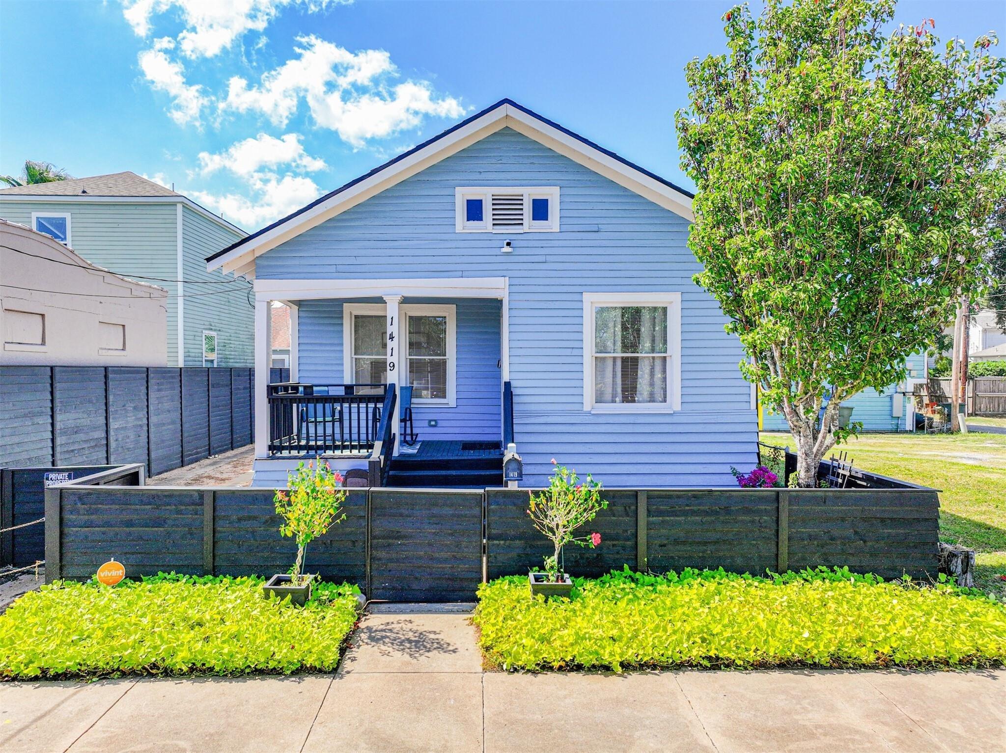 39th St, Galveston, TX 77550