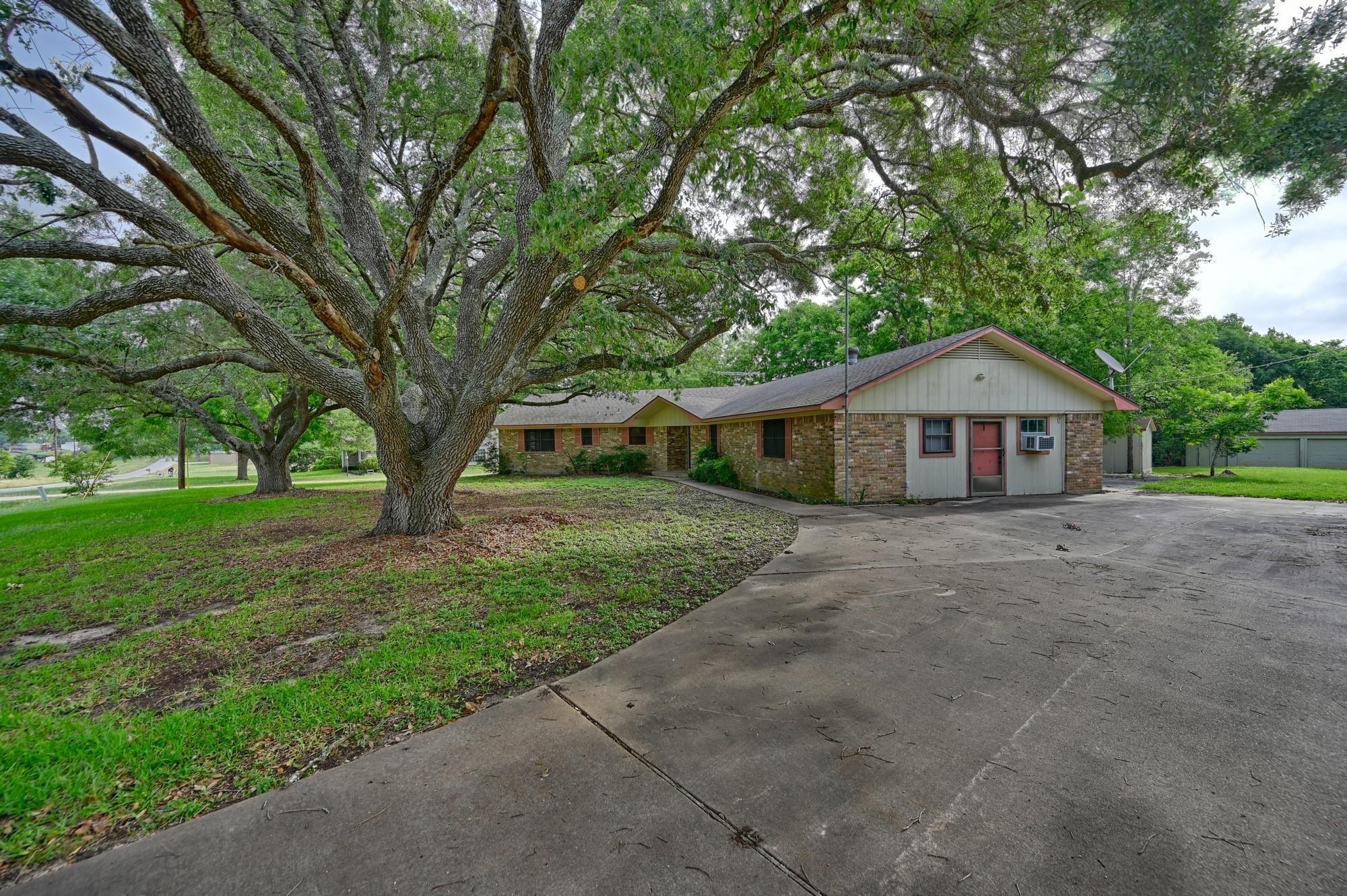 Farmers Rd, Brenham, TX 77833