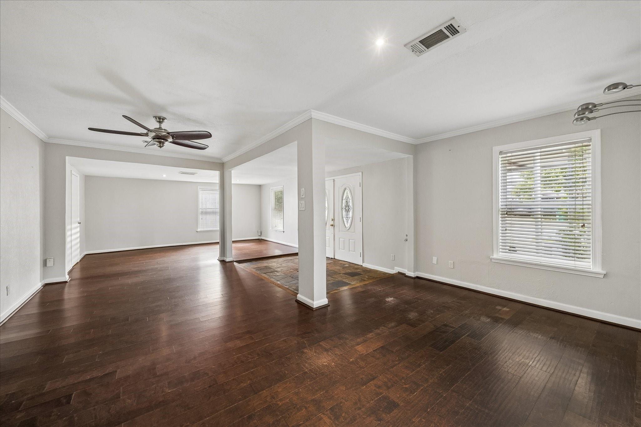 Westview Dr, Houston, TX 77055