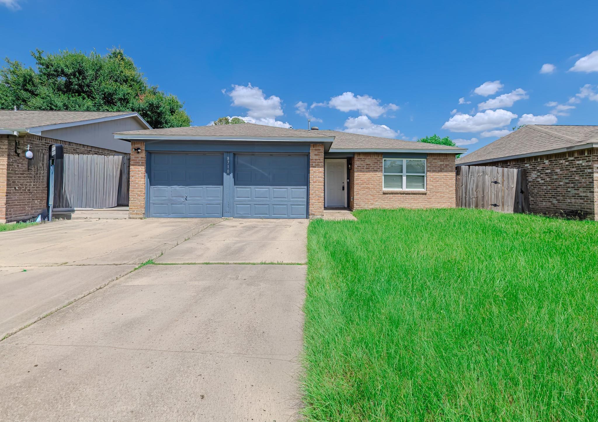 Valley Flag Dr, Houston, TX 77078