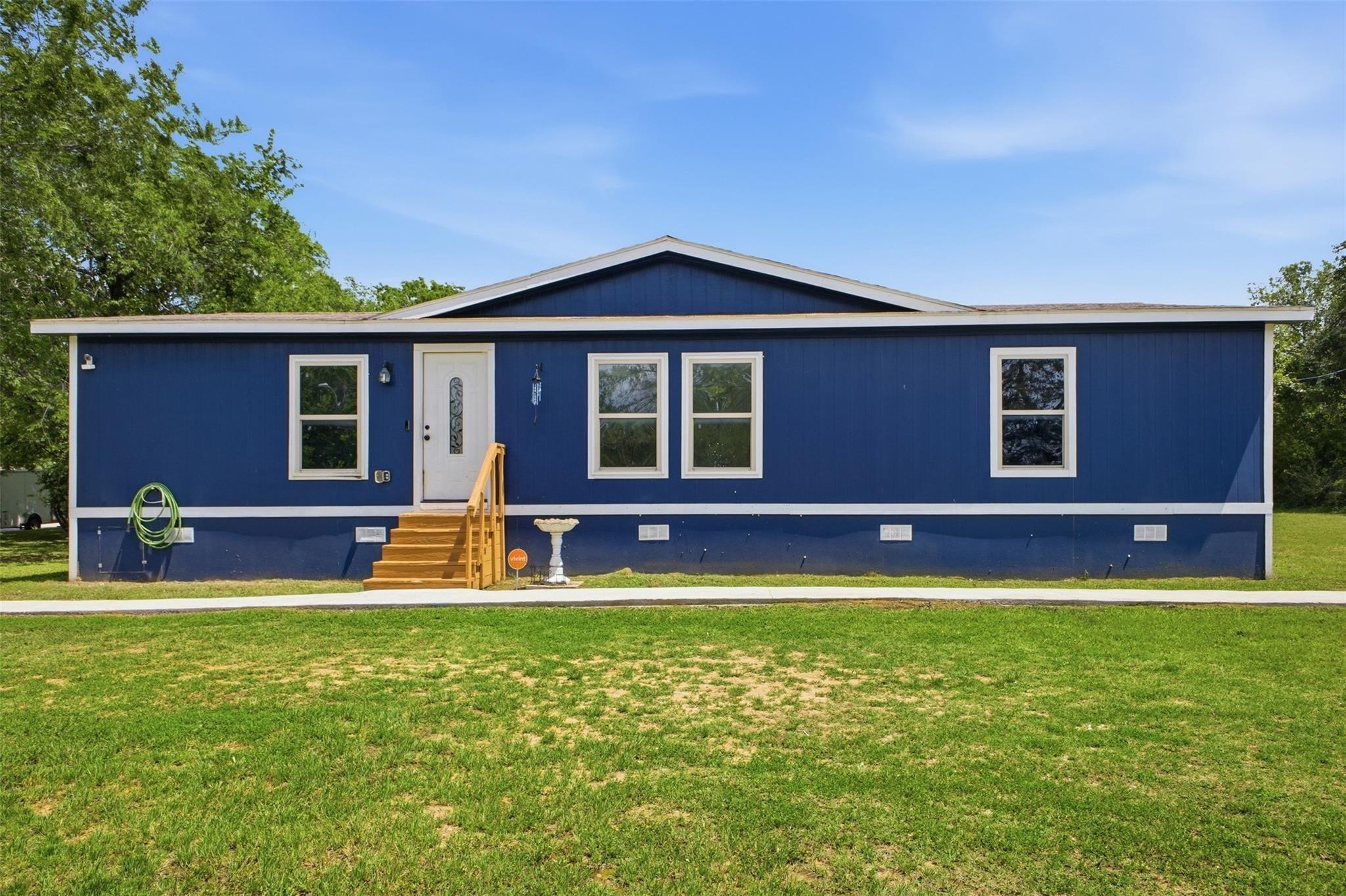 Riley St, Rockdale, TX 76567