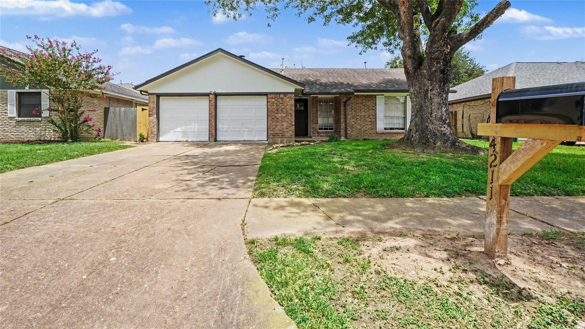 Thunder Bay Dr, Pasadena, TX 77504