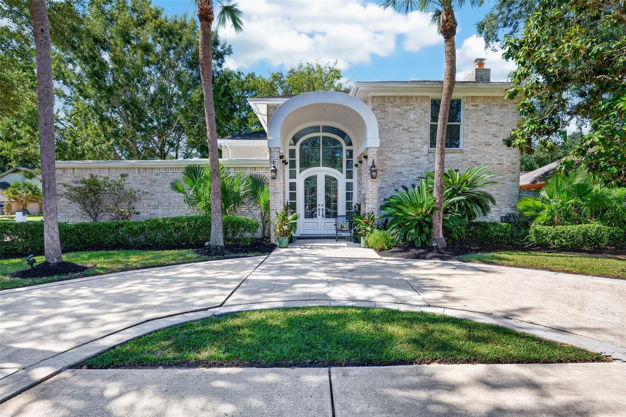 Villa Court Dr, Seabrook, TX 77586