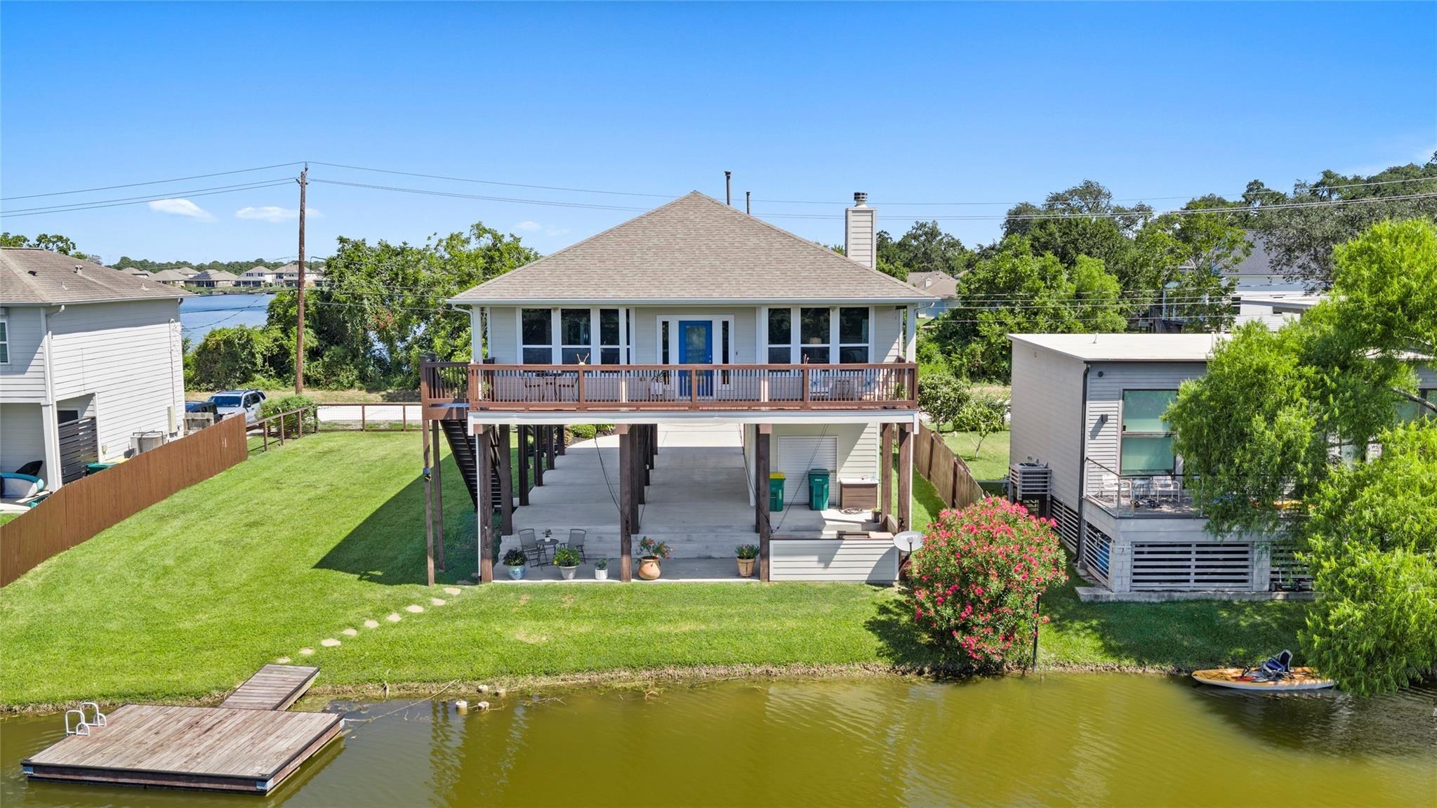 E Meyer Rd, Seabrook, TX 77586