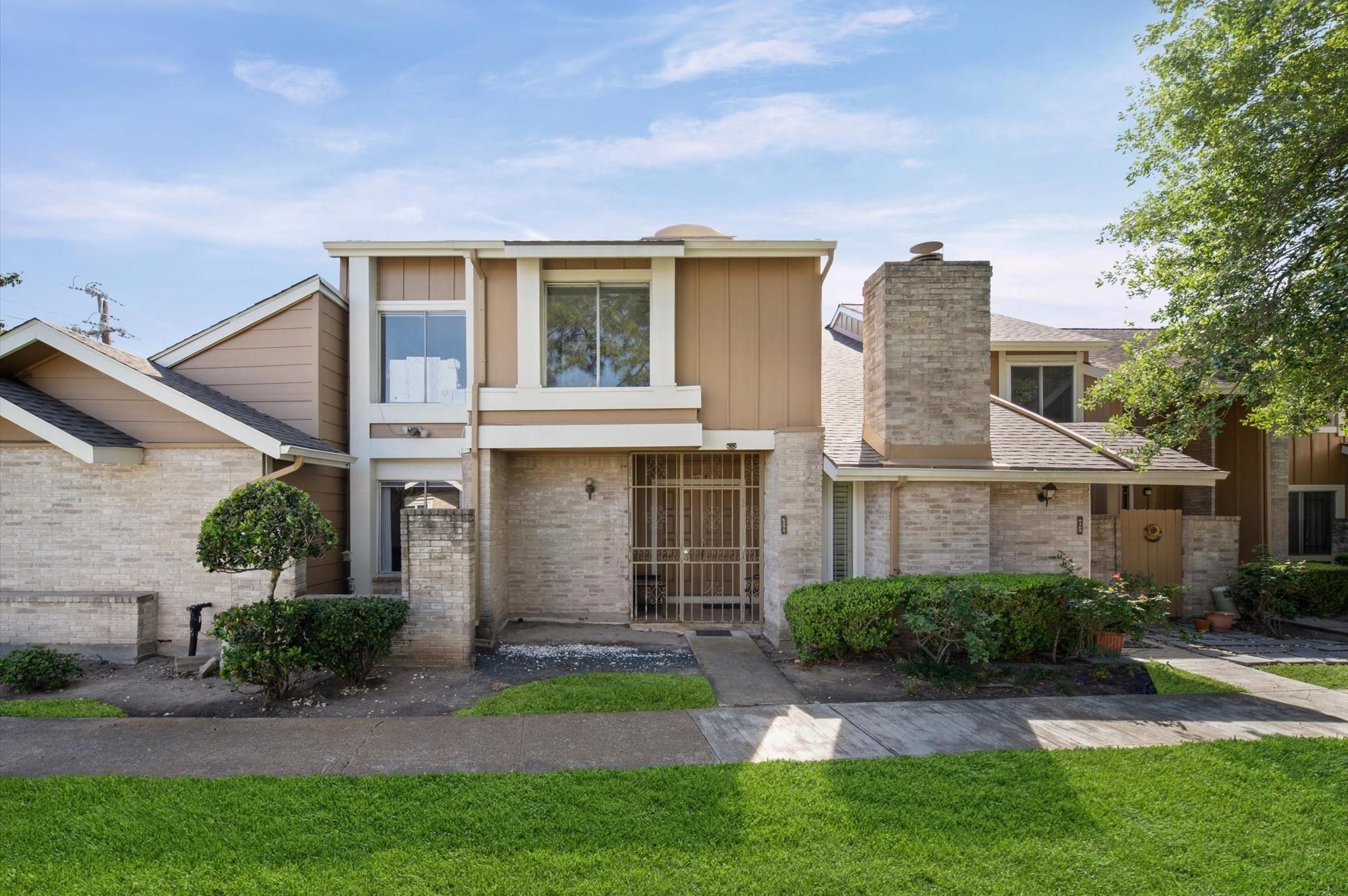 Dryad Dr, Houston, TX 77035