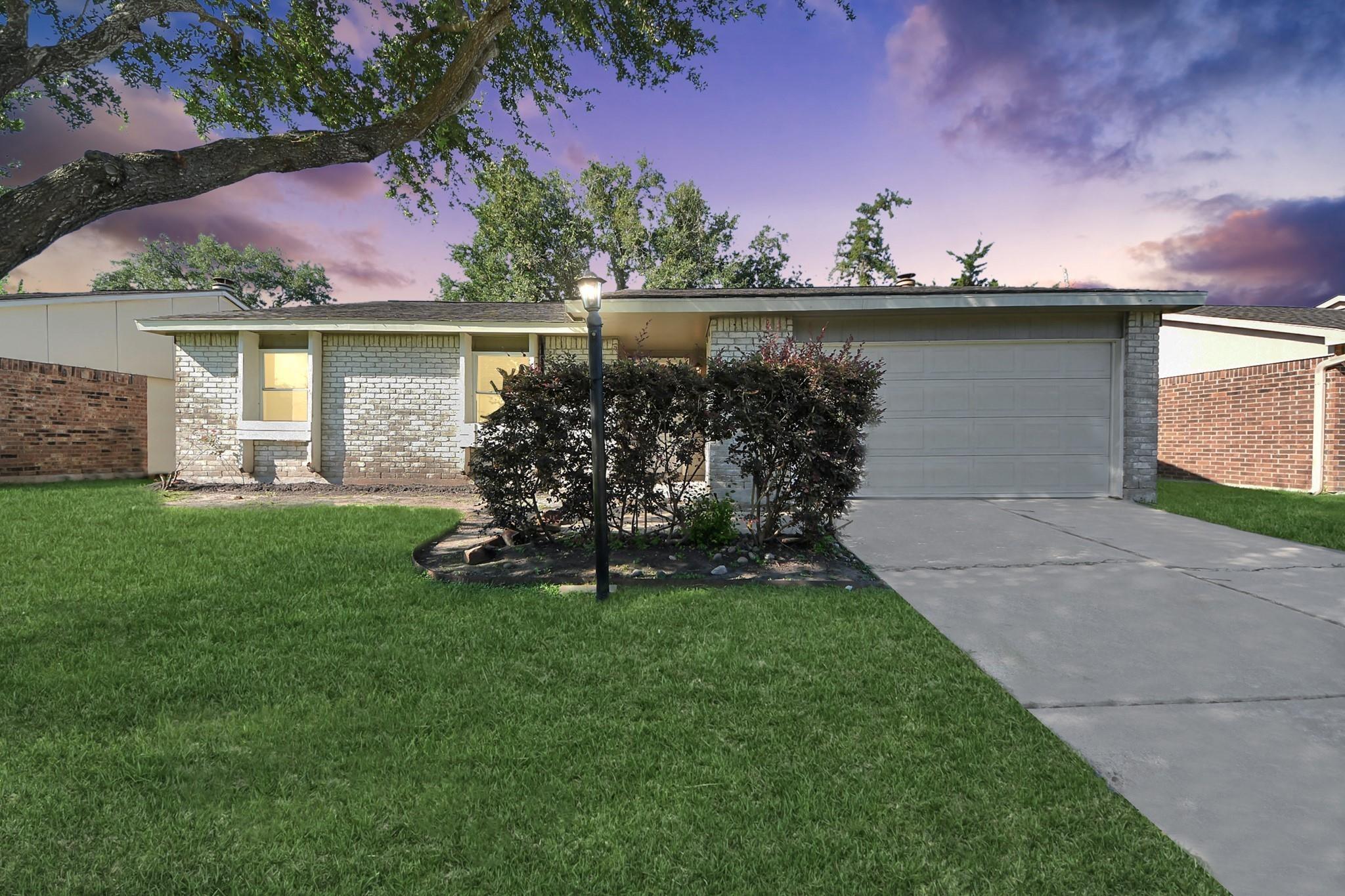 Kearney Dr, Richmond, TX 77469