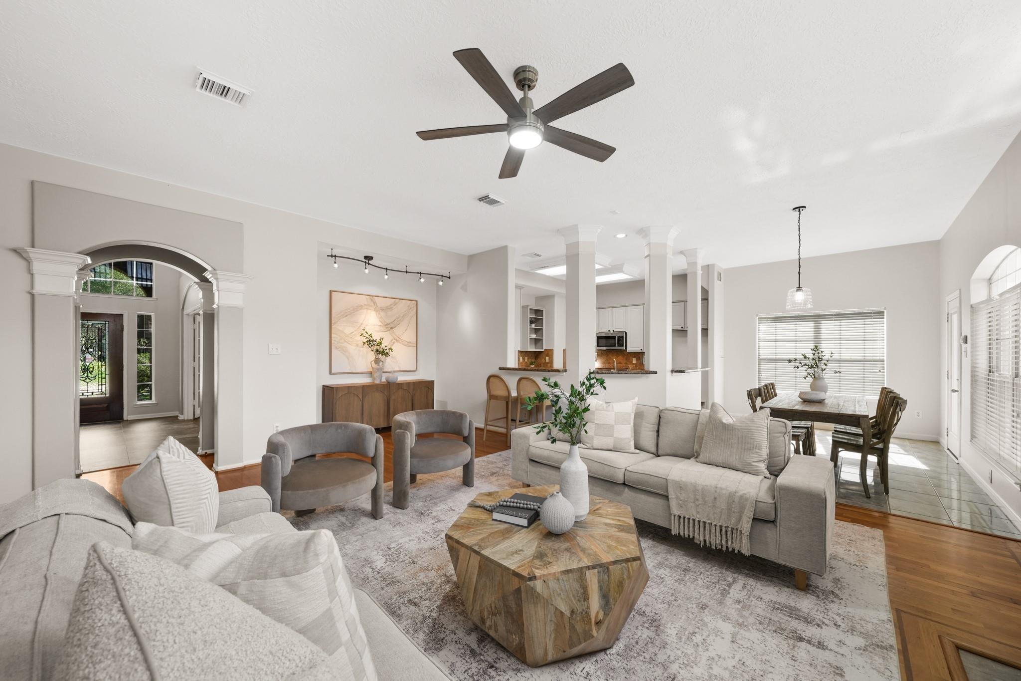Orlando St, Friendswood, TX 77546