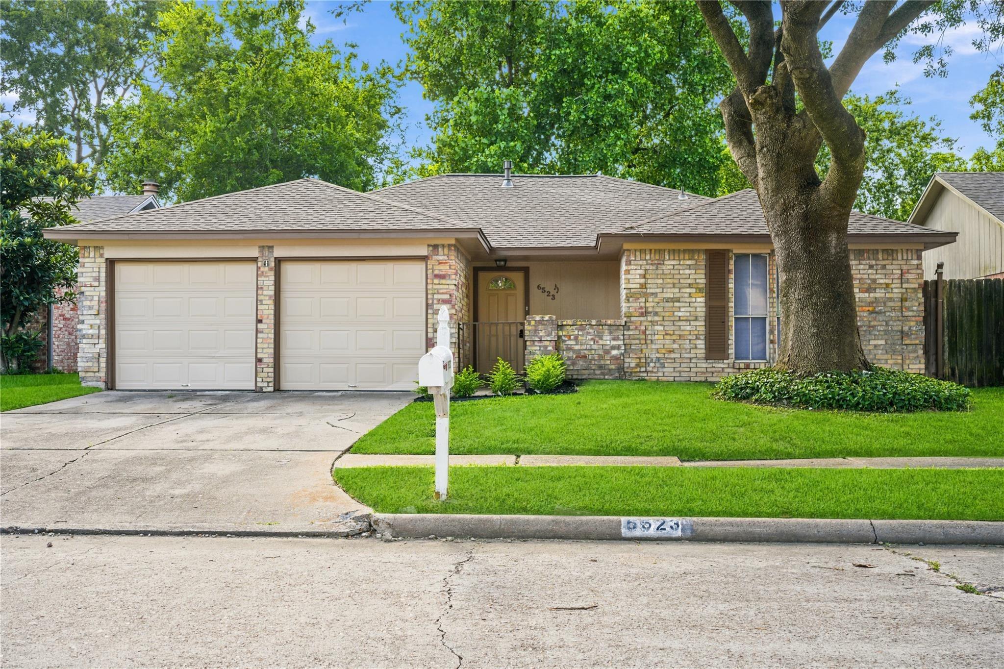 La Violetta Dr, Houston, TX 77083
