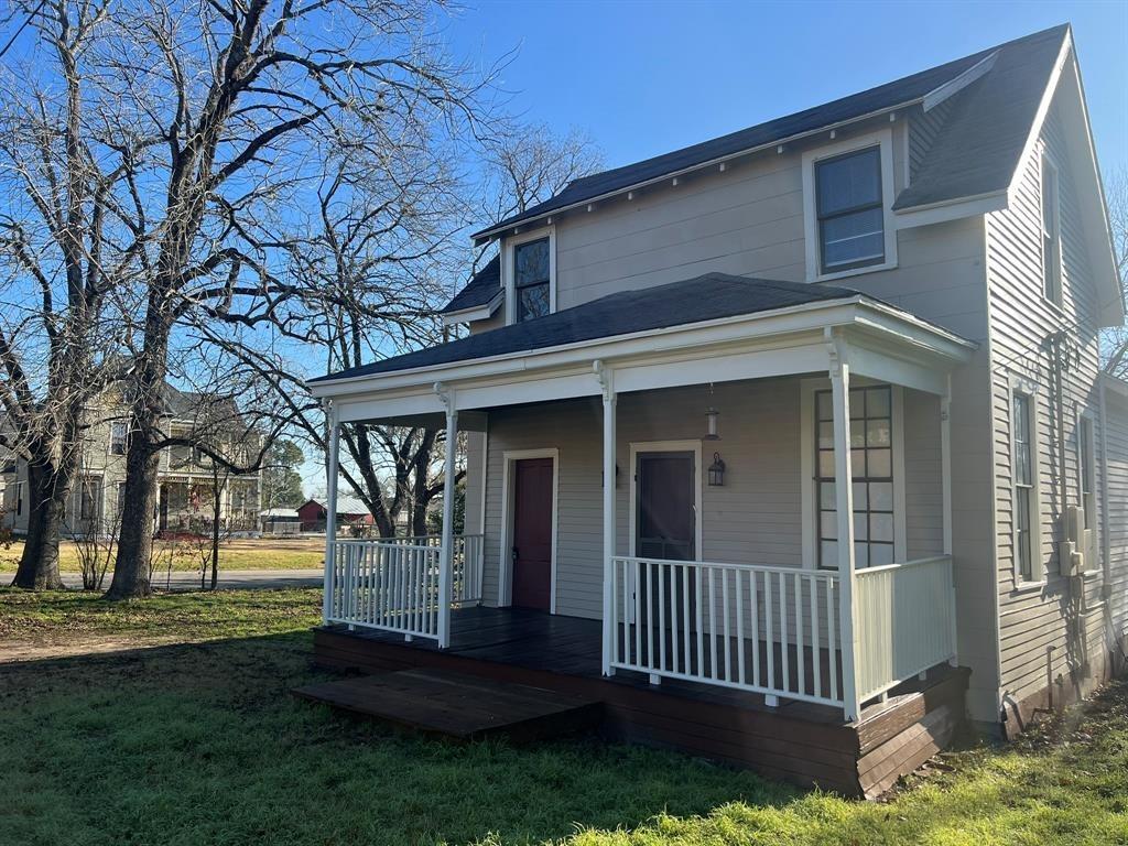N Harris St, Bellville, TX 77418