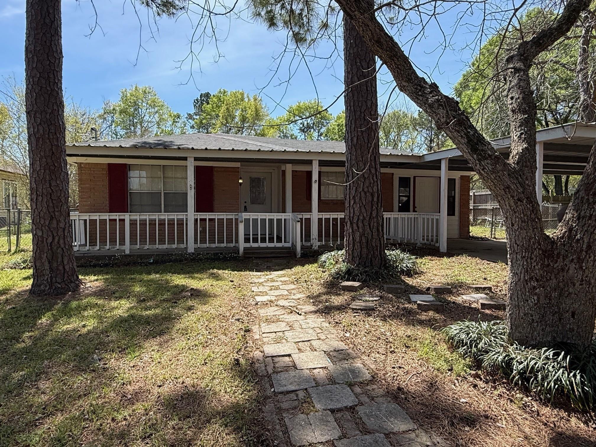 Young St, Livingston, TX 77351