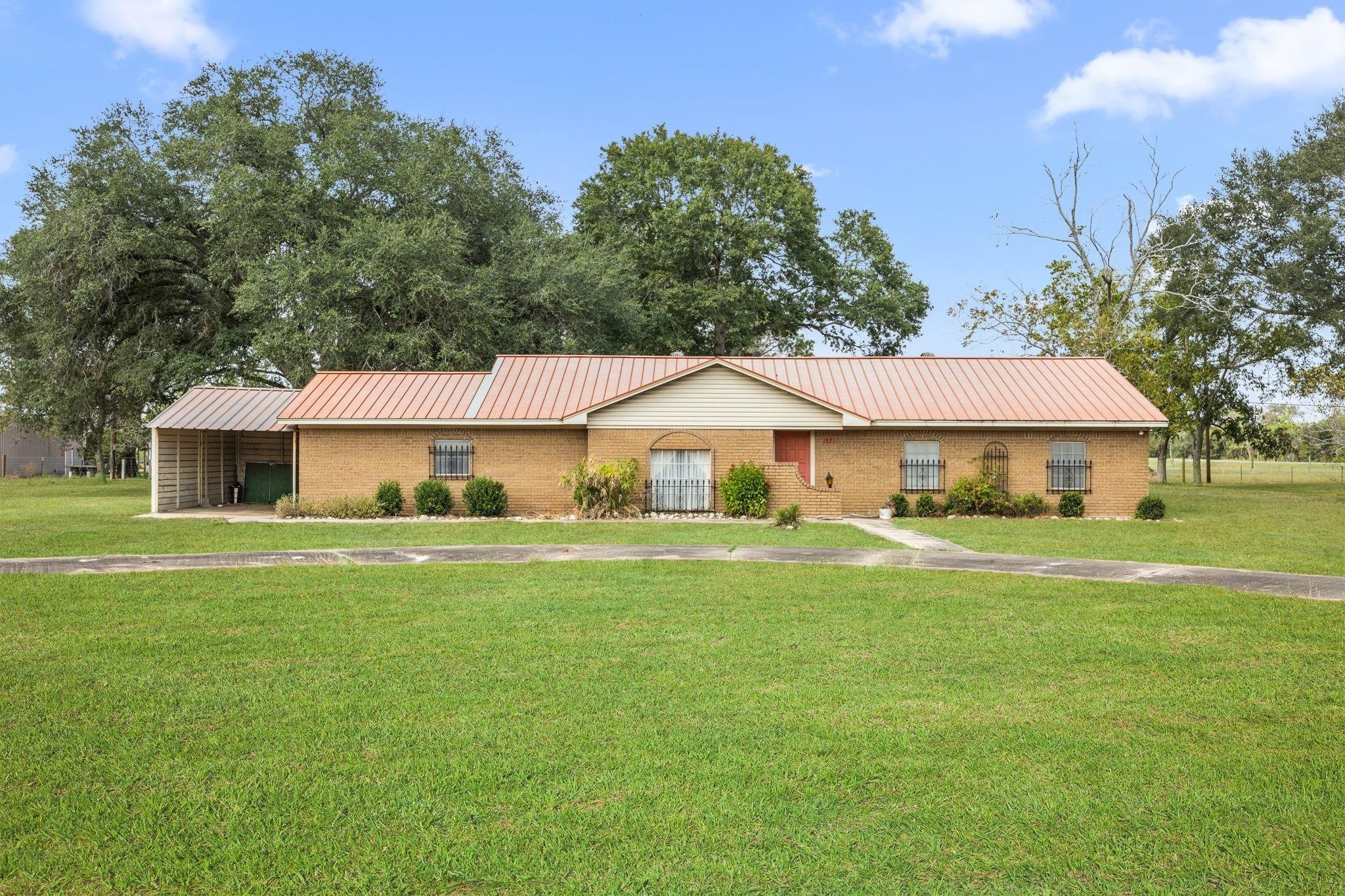 Lakeview 2 Rd, El Campo, TX 77437