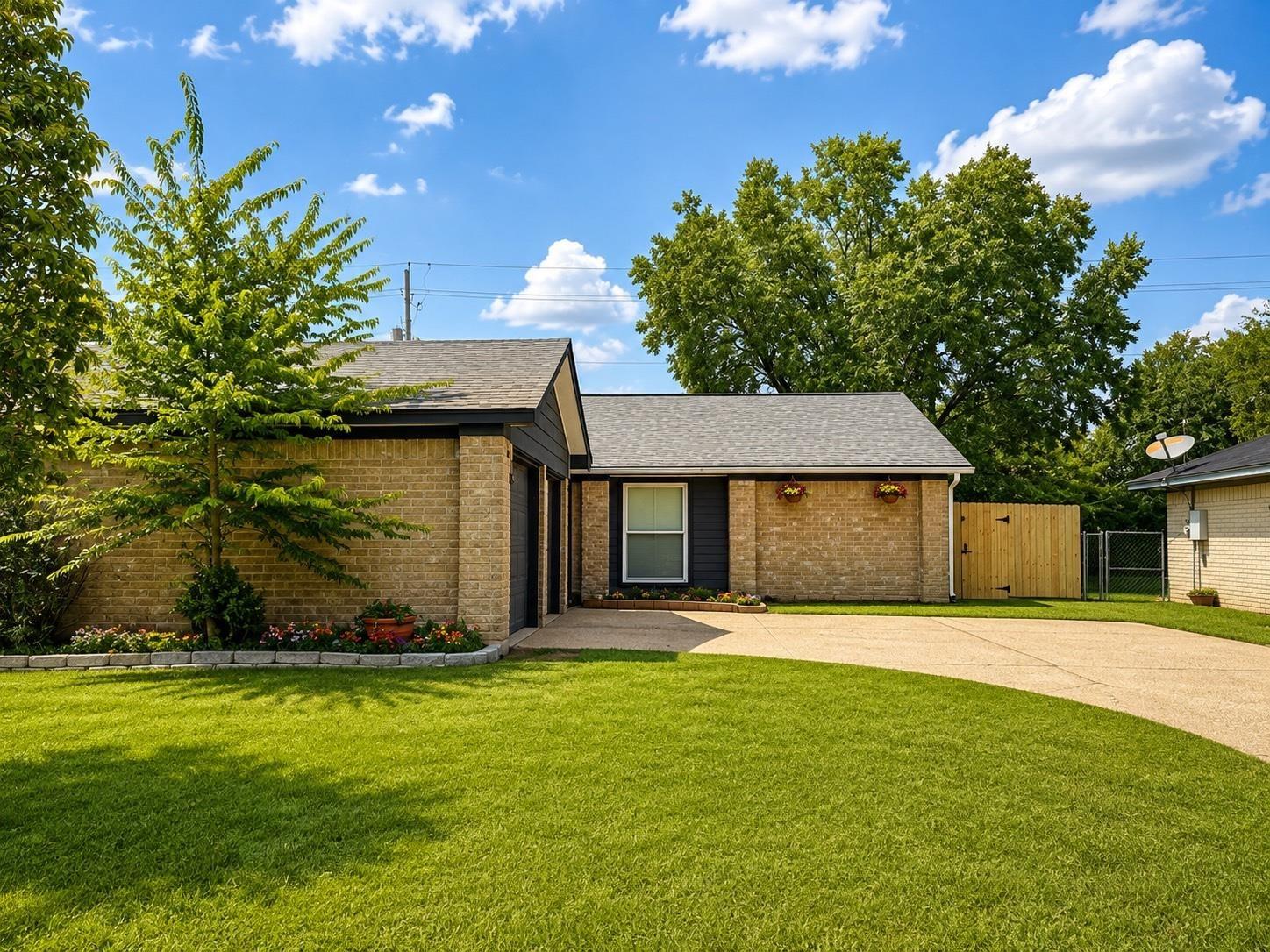 Wavecrest St, League City, TX 77573