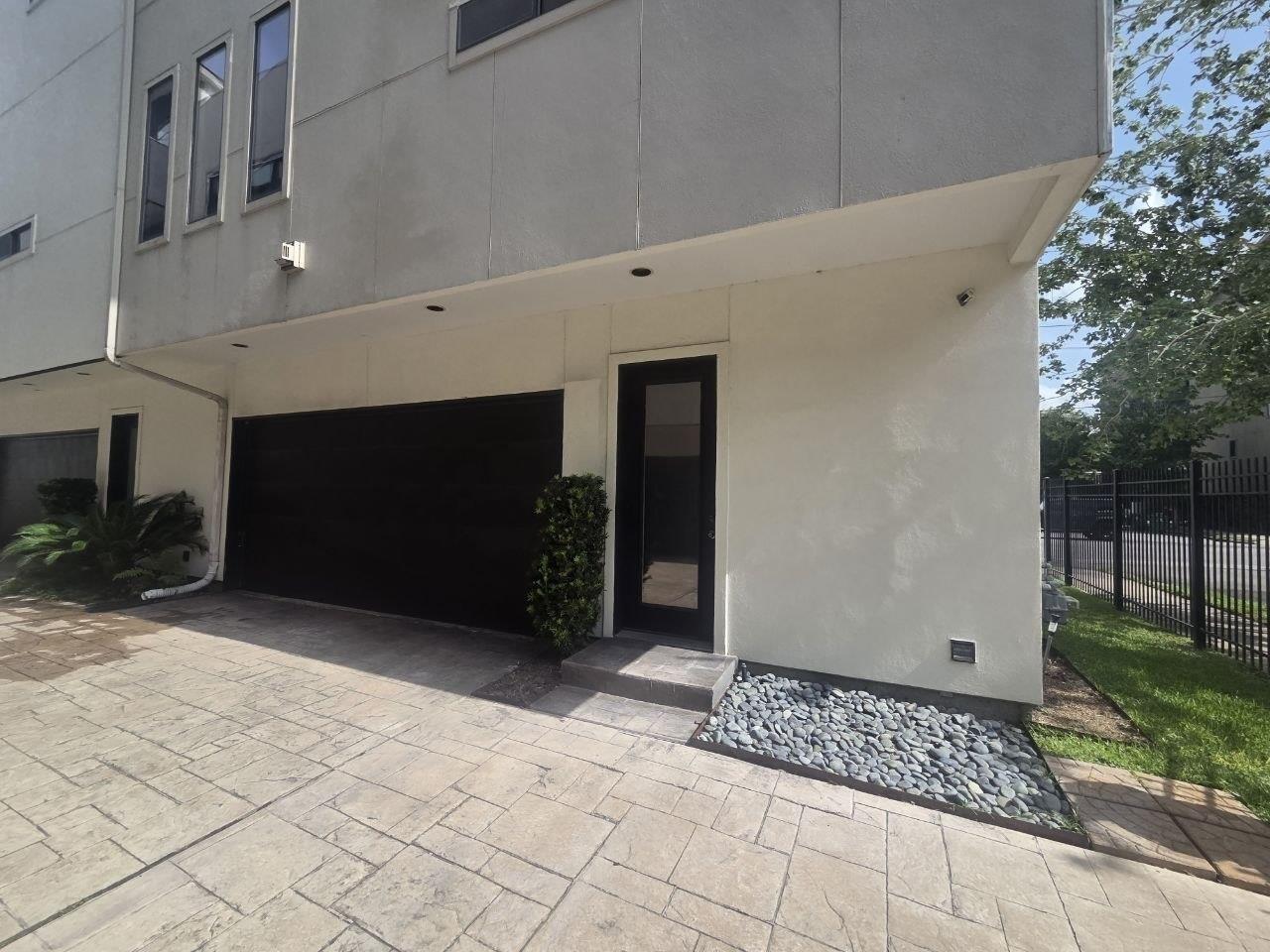 Crockett St, Houston, TX 77007