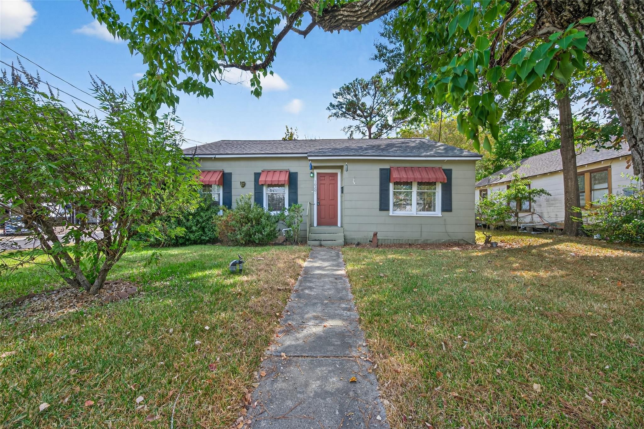 Houston St, Conroe, TX 77301