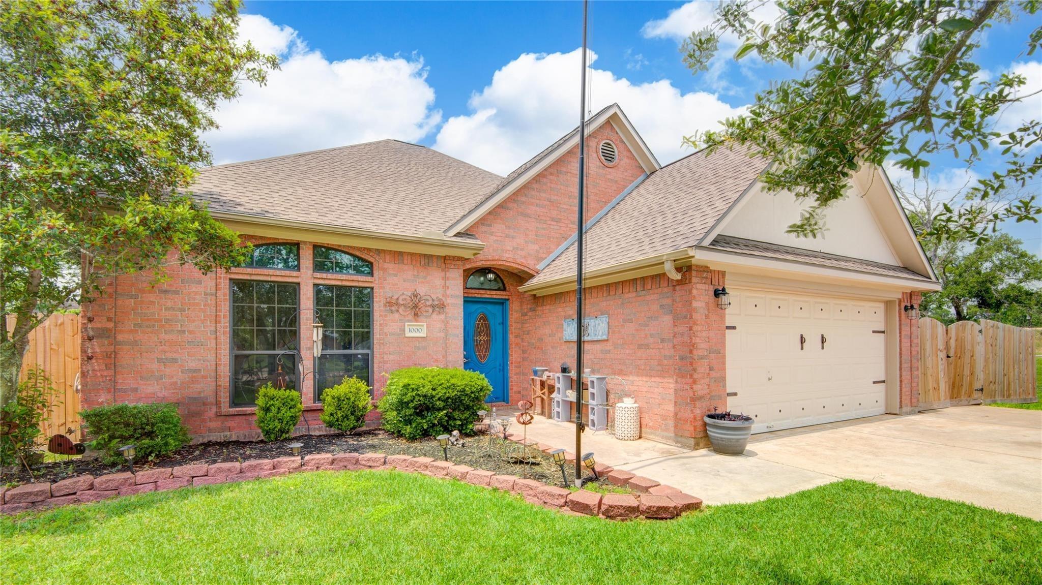 Cardinal Dr, Richwood, TX 77566