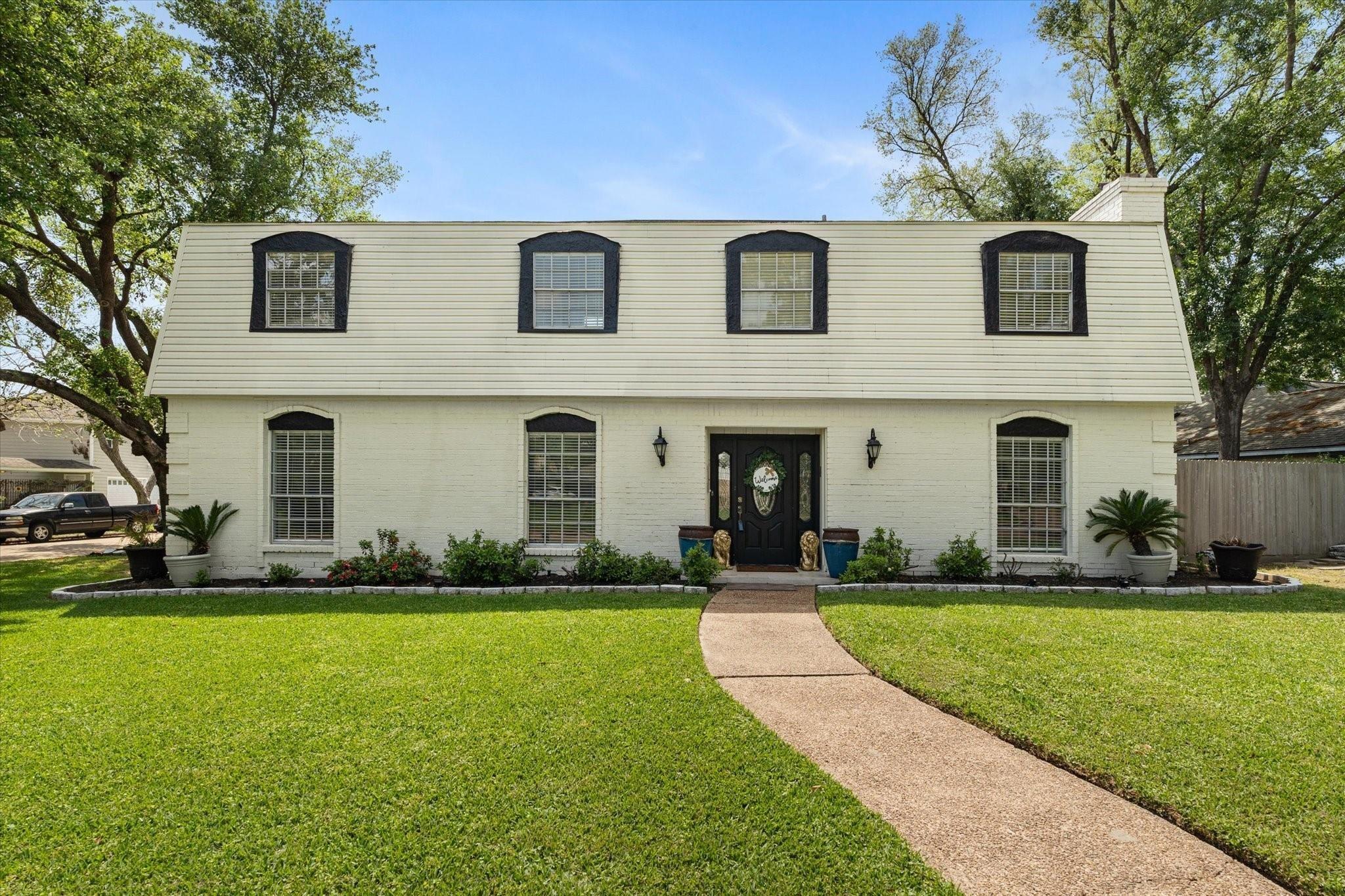Mauna Loa Ln, Houston, TX 77040