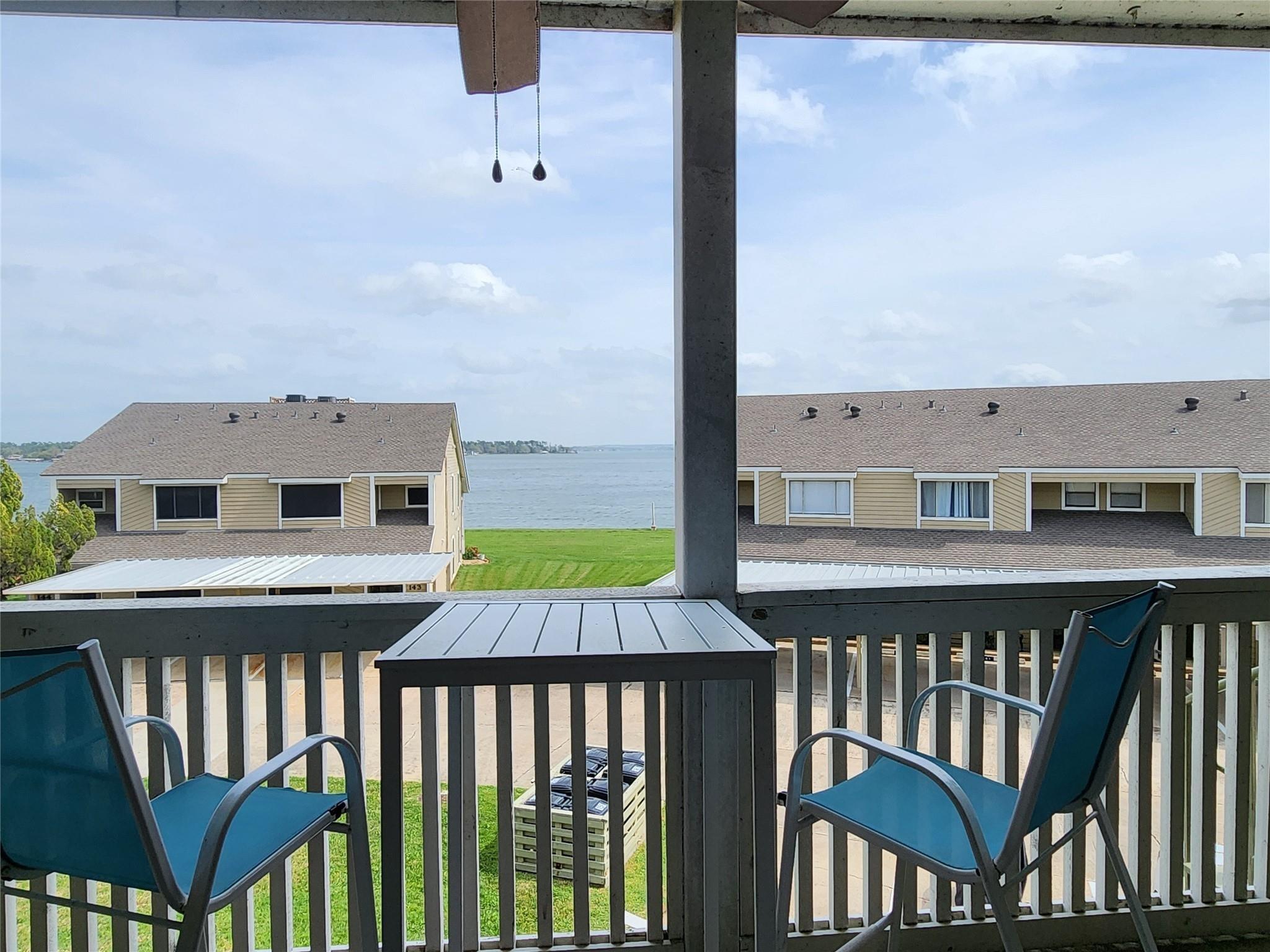 April Point Dr S, Montgomery, TX 77356