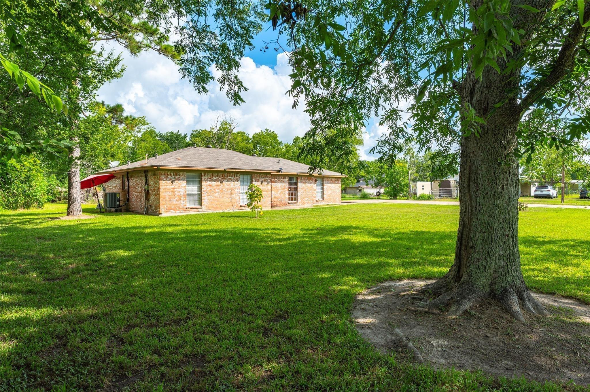 County Road 99, Alvin, TX 77511
