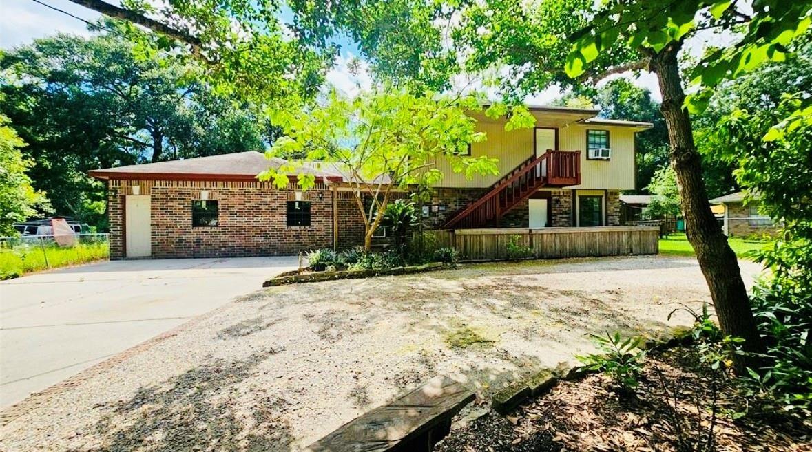Maple Ln, New Caney, TX 77357