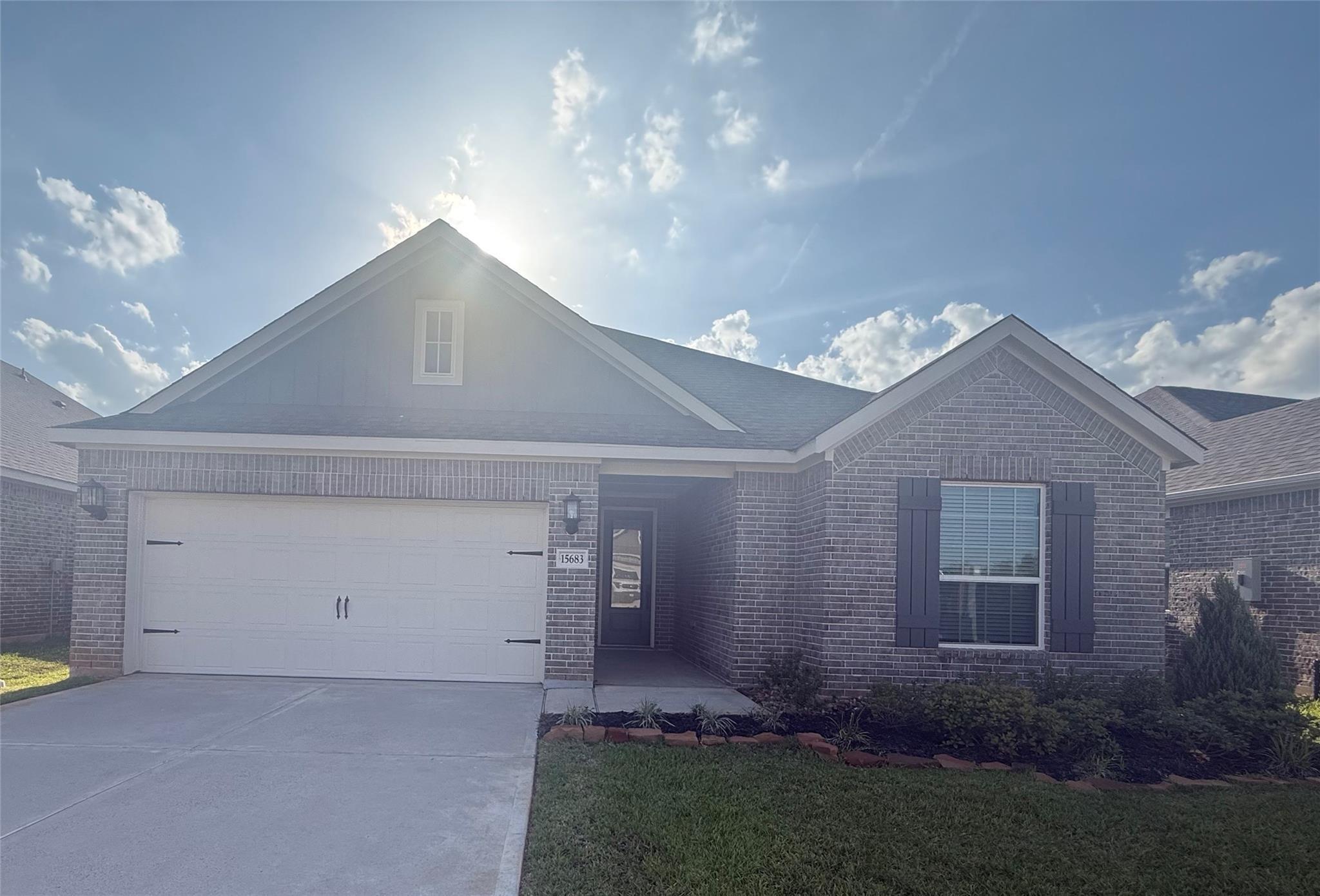 Honey Cove Dr, Conroe, TX 77303