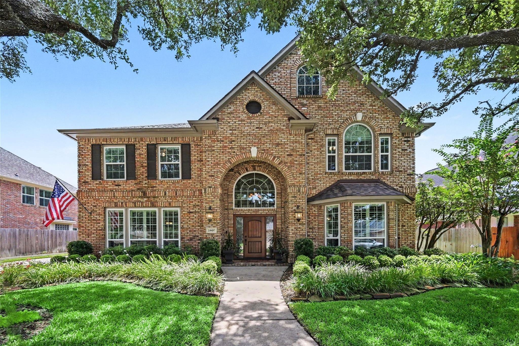 Winding Shore Ln, Katy, TX 77450