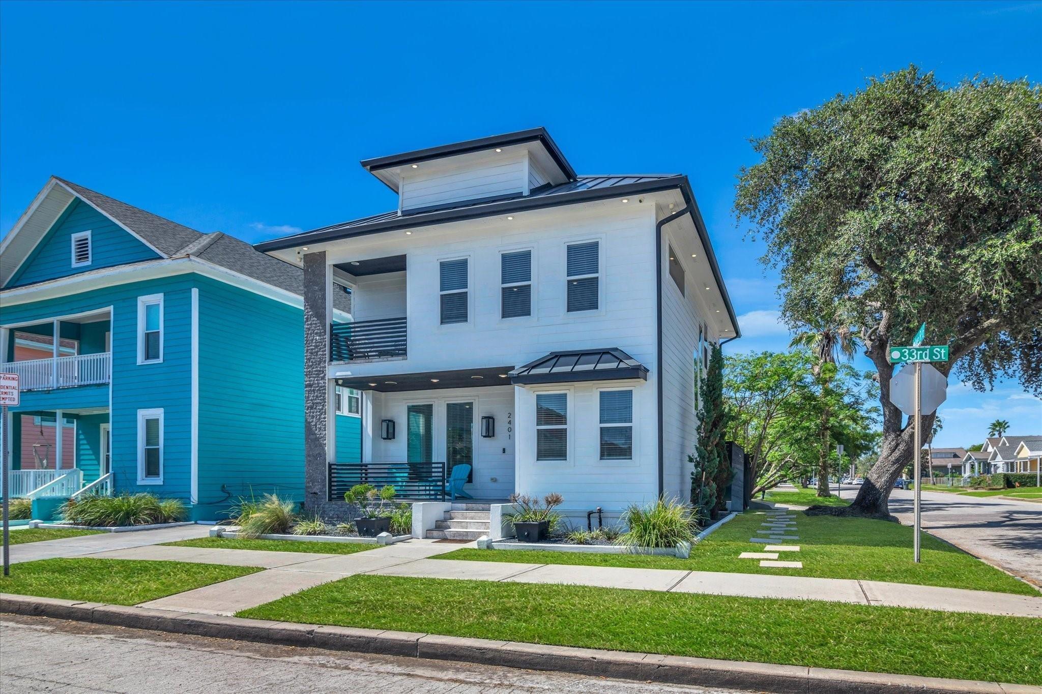 33rd St, Galveston, TX 77550