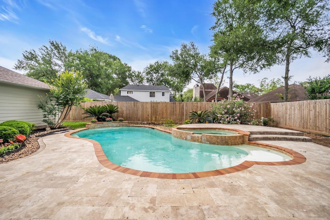 Wildwood Ln, Richmond, TX 77406