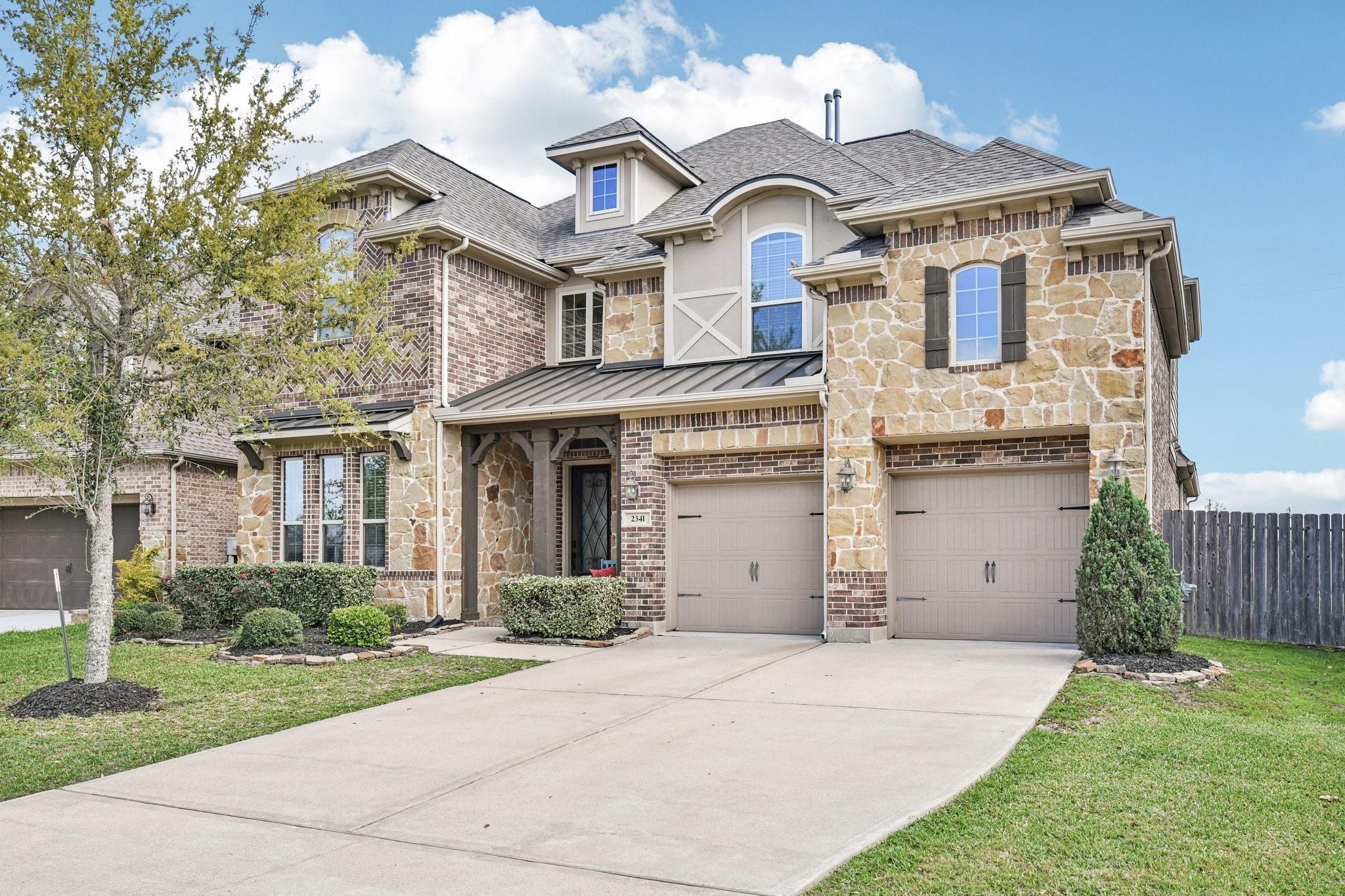 Shallow Creek Ln, Friendswood, TX 77546