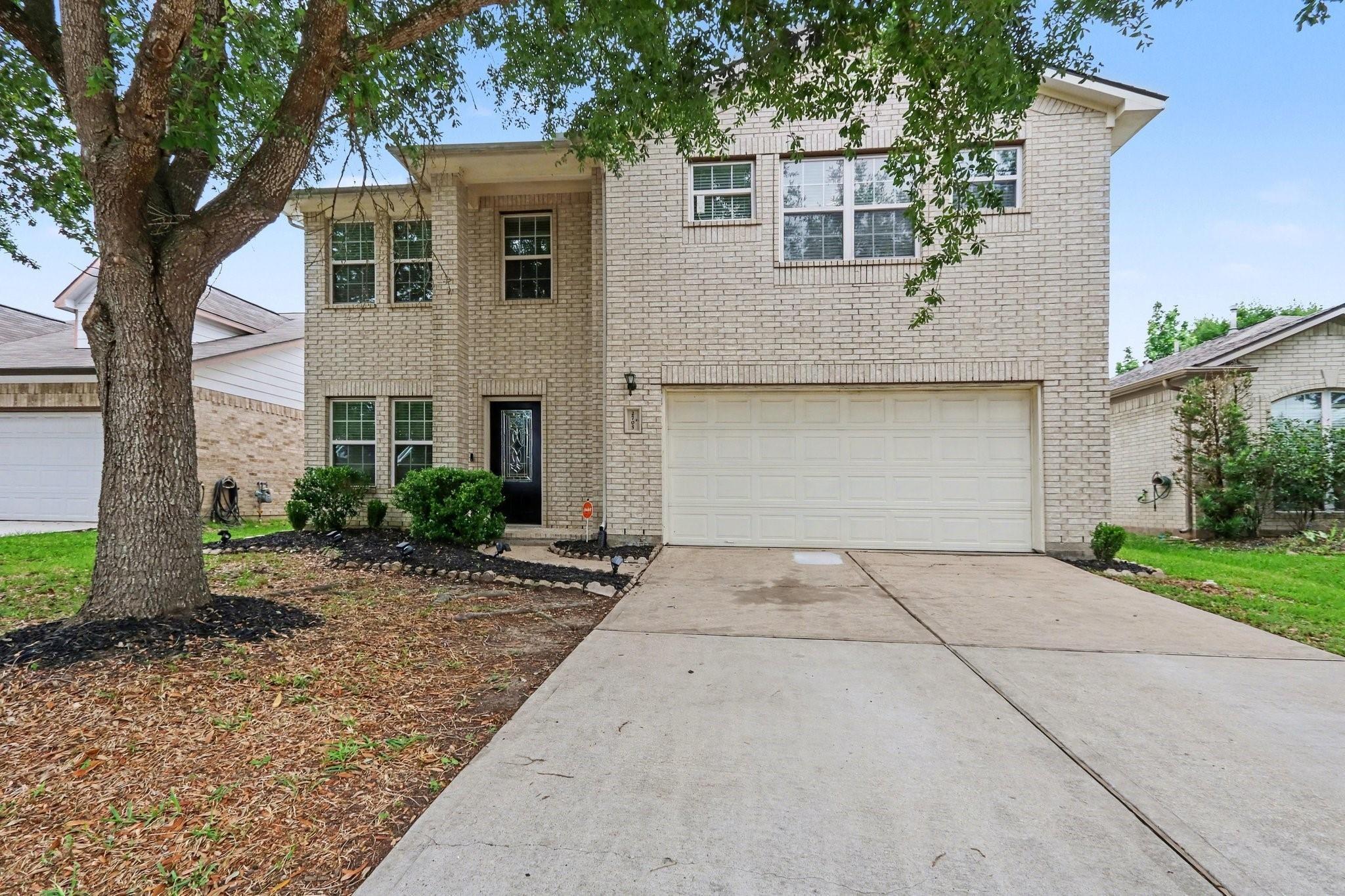 Golden Creek Ln, Pearland, TX 77584