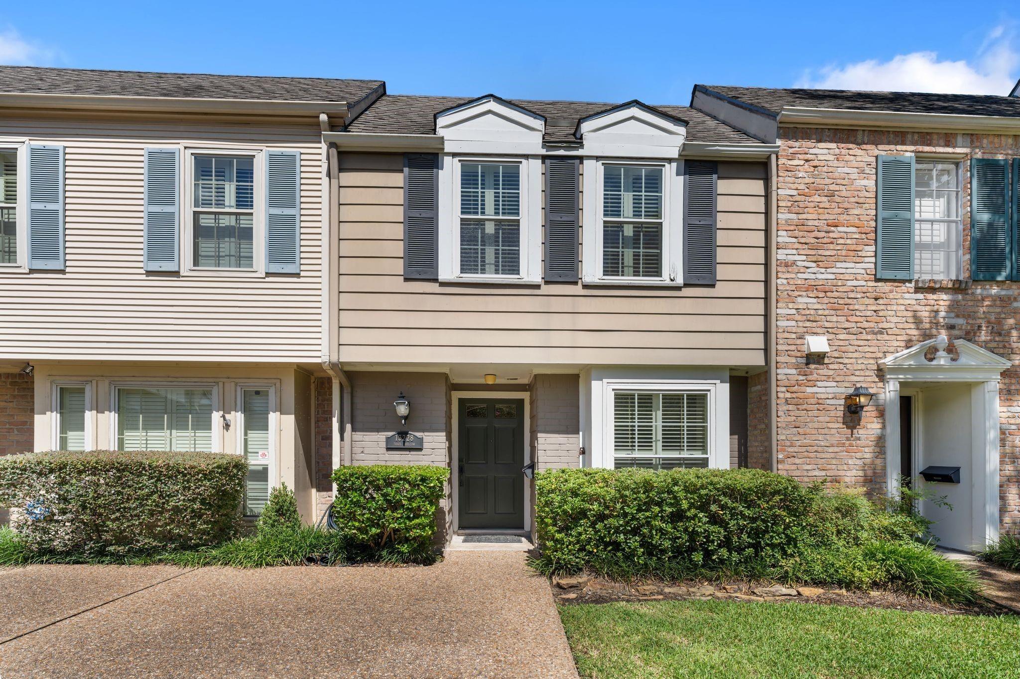 Trail Hollow Dr, Houston, TX 77079