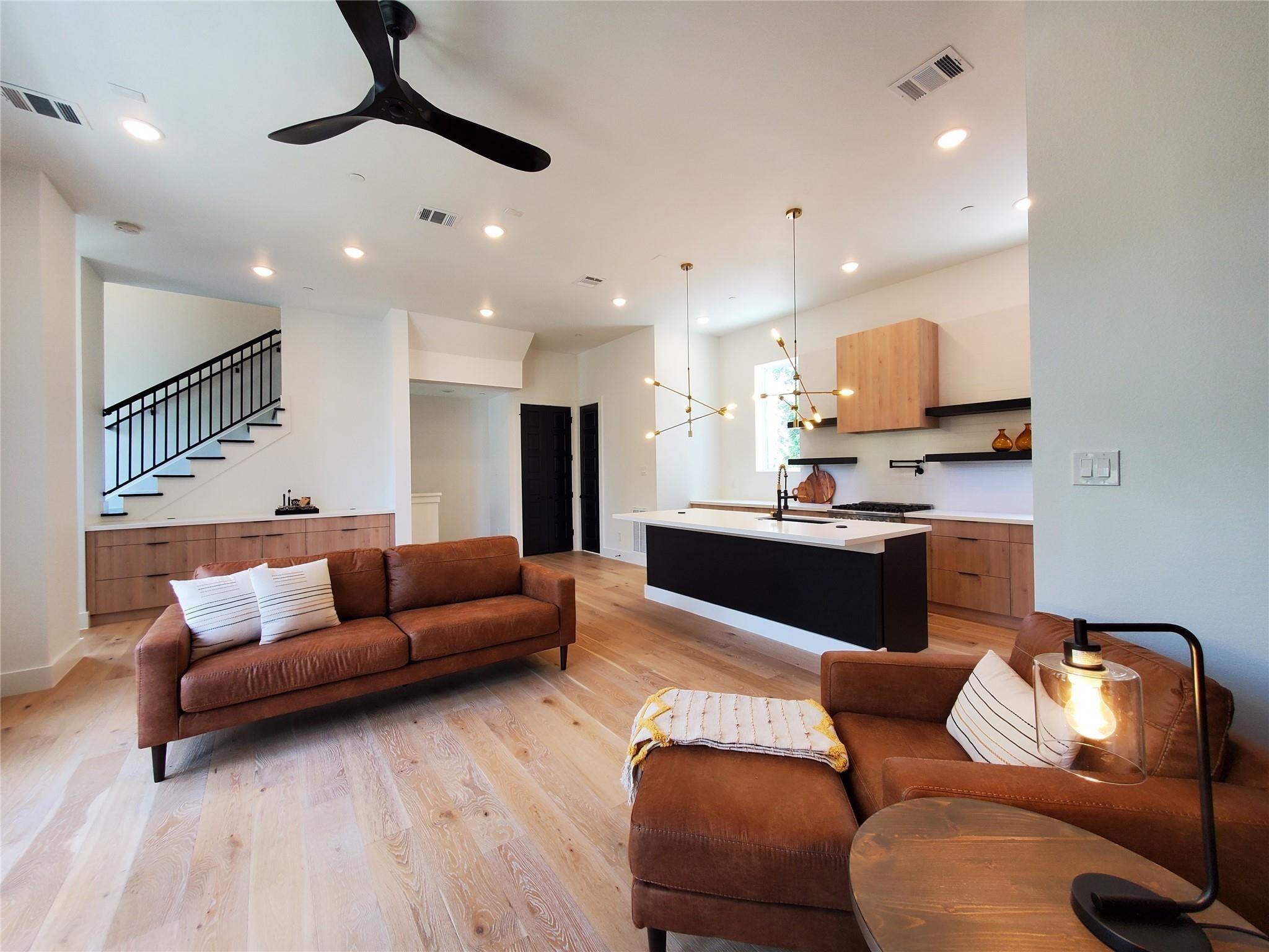Kern St, Houston, TX 77009
