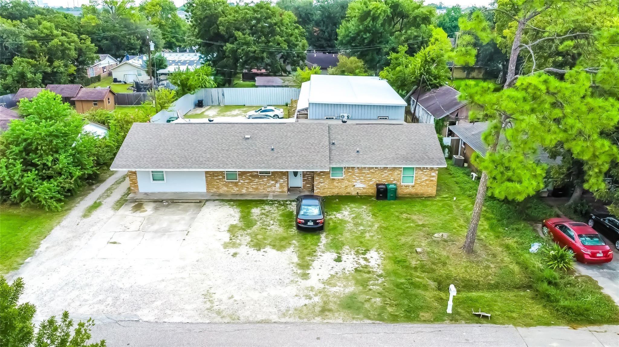Continental Dr, Houston, TX 77072