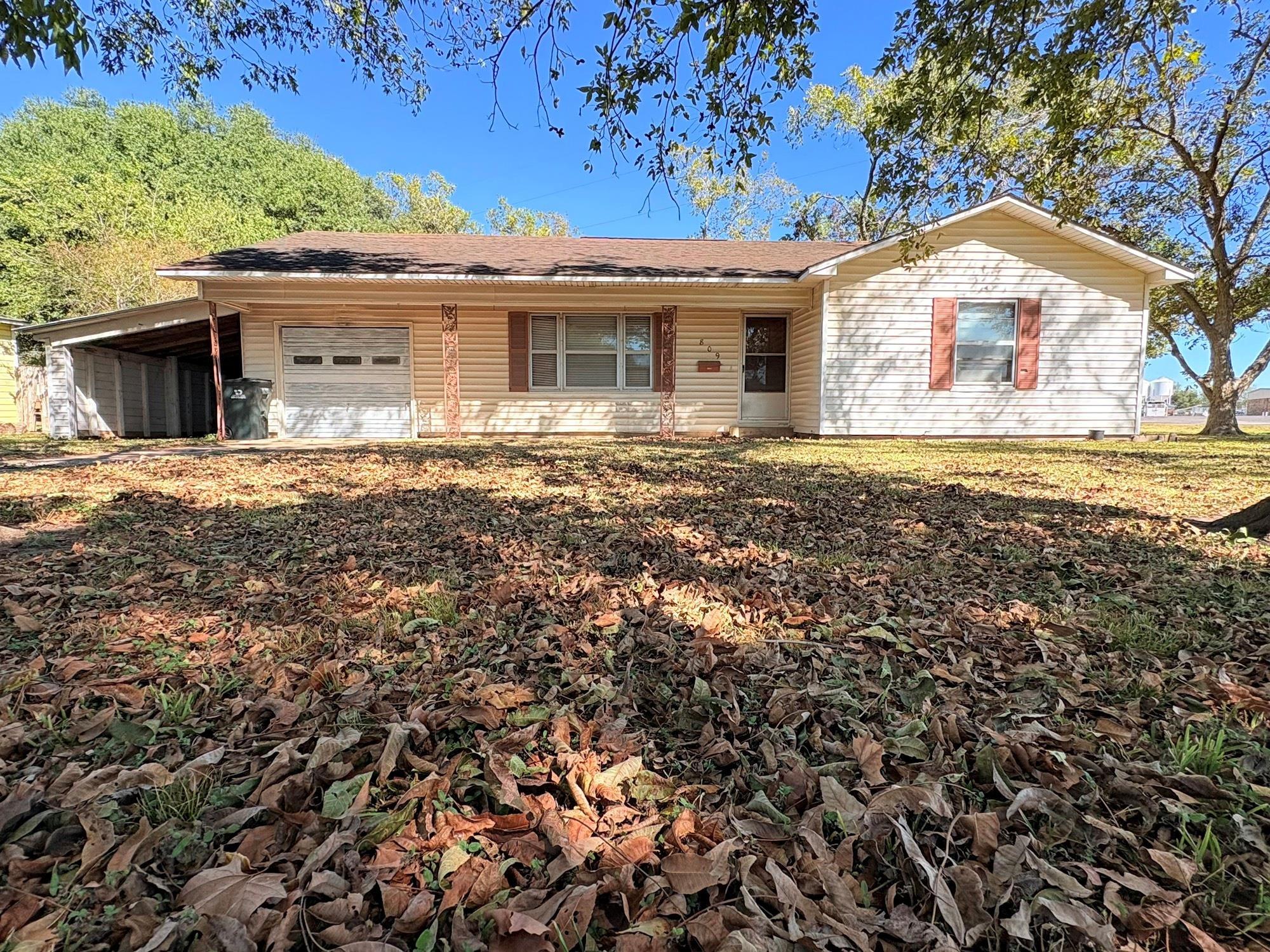 August St, El Campo, TX 77437