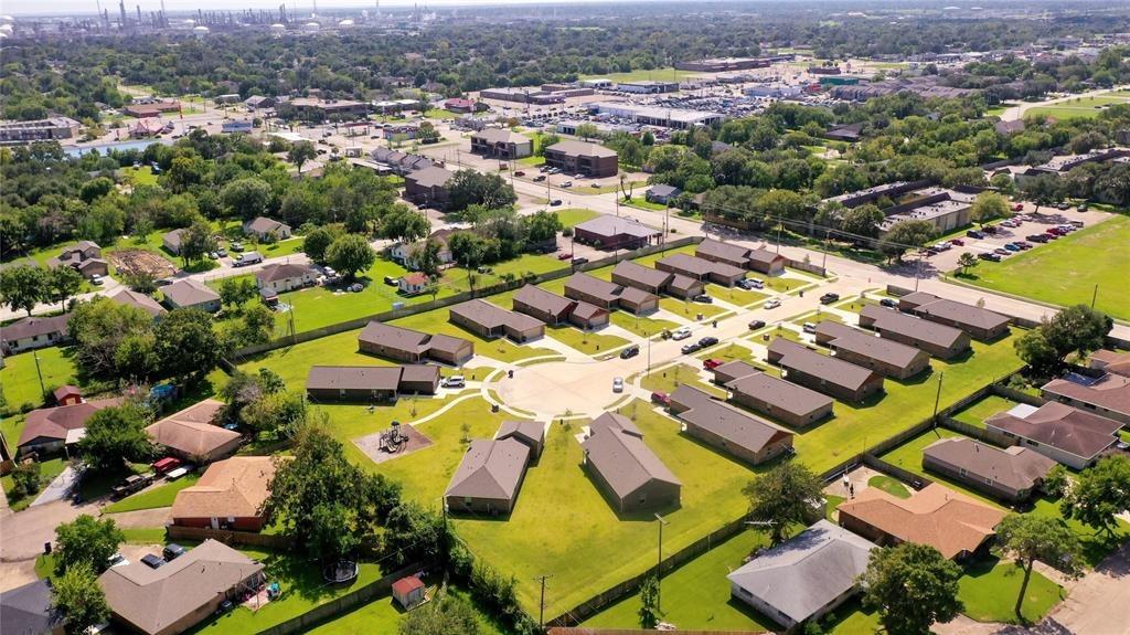 14th Ave N, Texas City, TX 77590